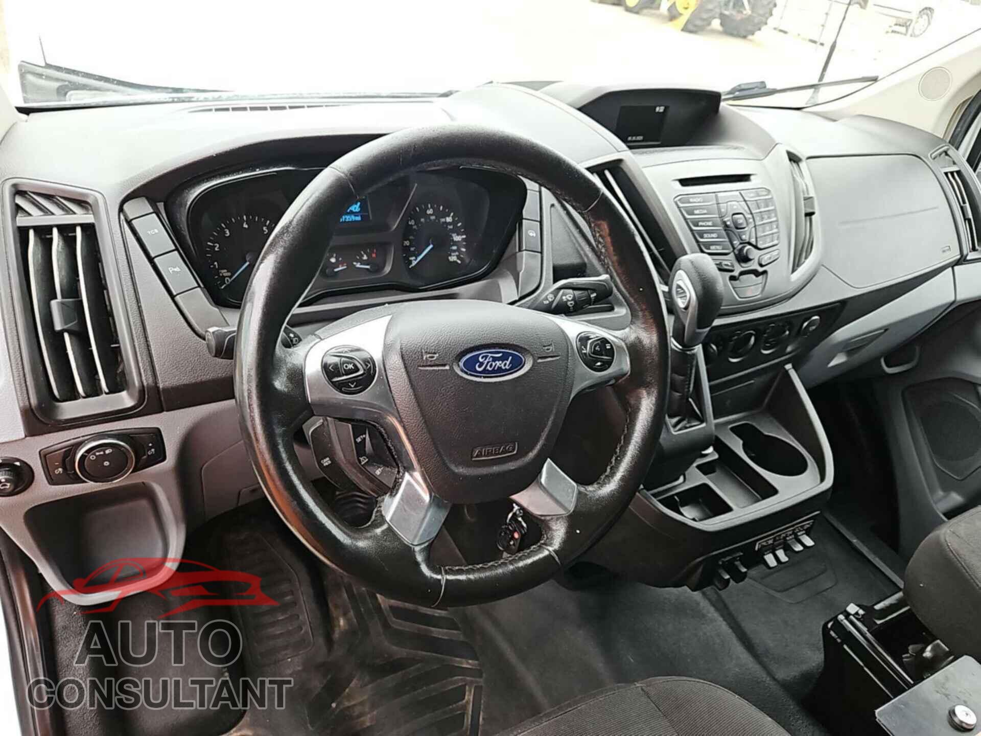 FORD TRANSIT 2017 - 1FTYR1YM0HKB05563
