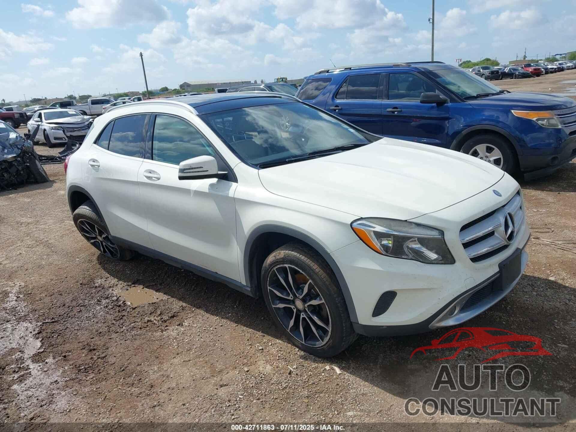 MERCEDES-BENZ GLA 250 2016 - WDCTG4EB0GJ252520