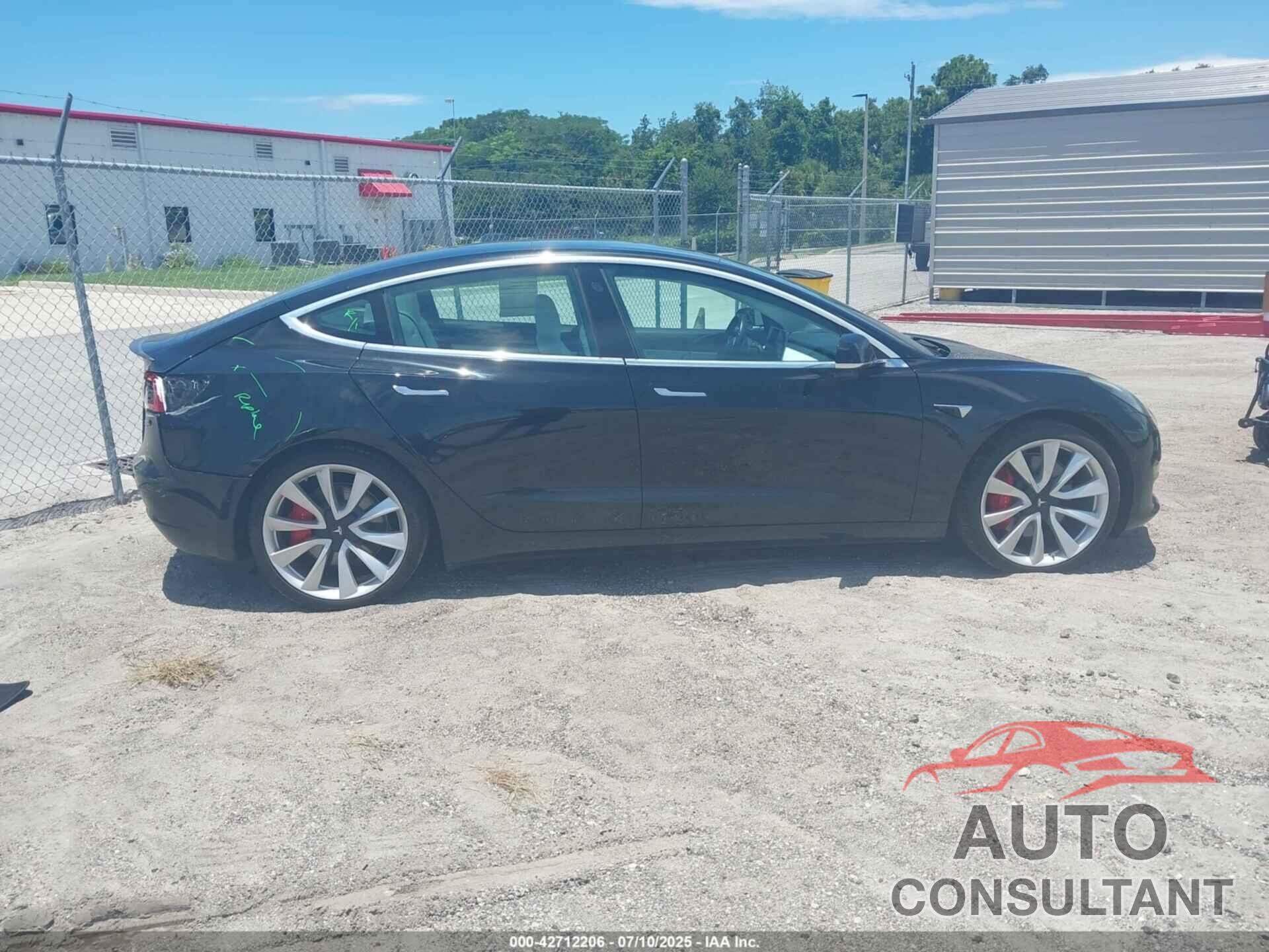 TESLA MODEL 3 2019 - 5YJ3E1EB8KF393295