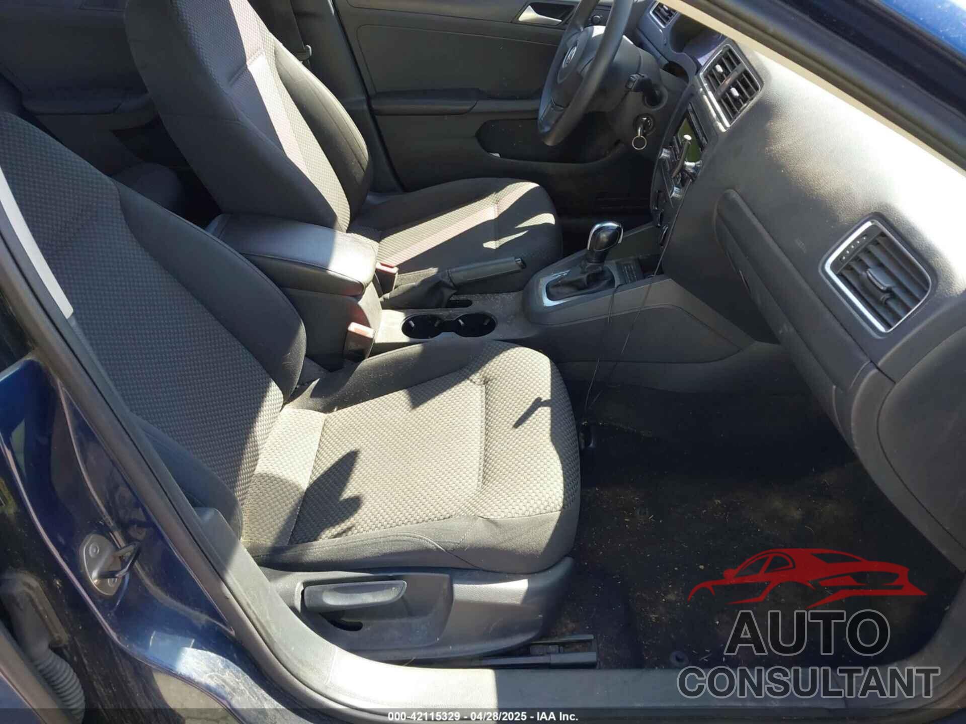 VOLKSWAGEN JETTA 2014 - 3VW2K7AJ4EM256582