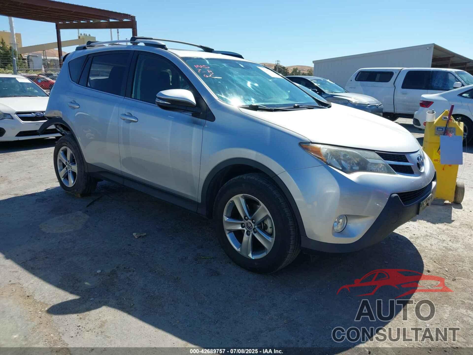 TOYOTA RAV4 2015 - JTMWFREV4FJ036133