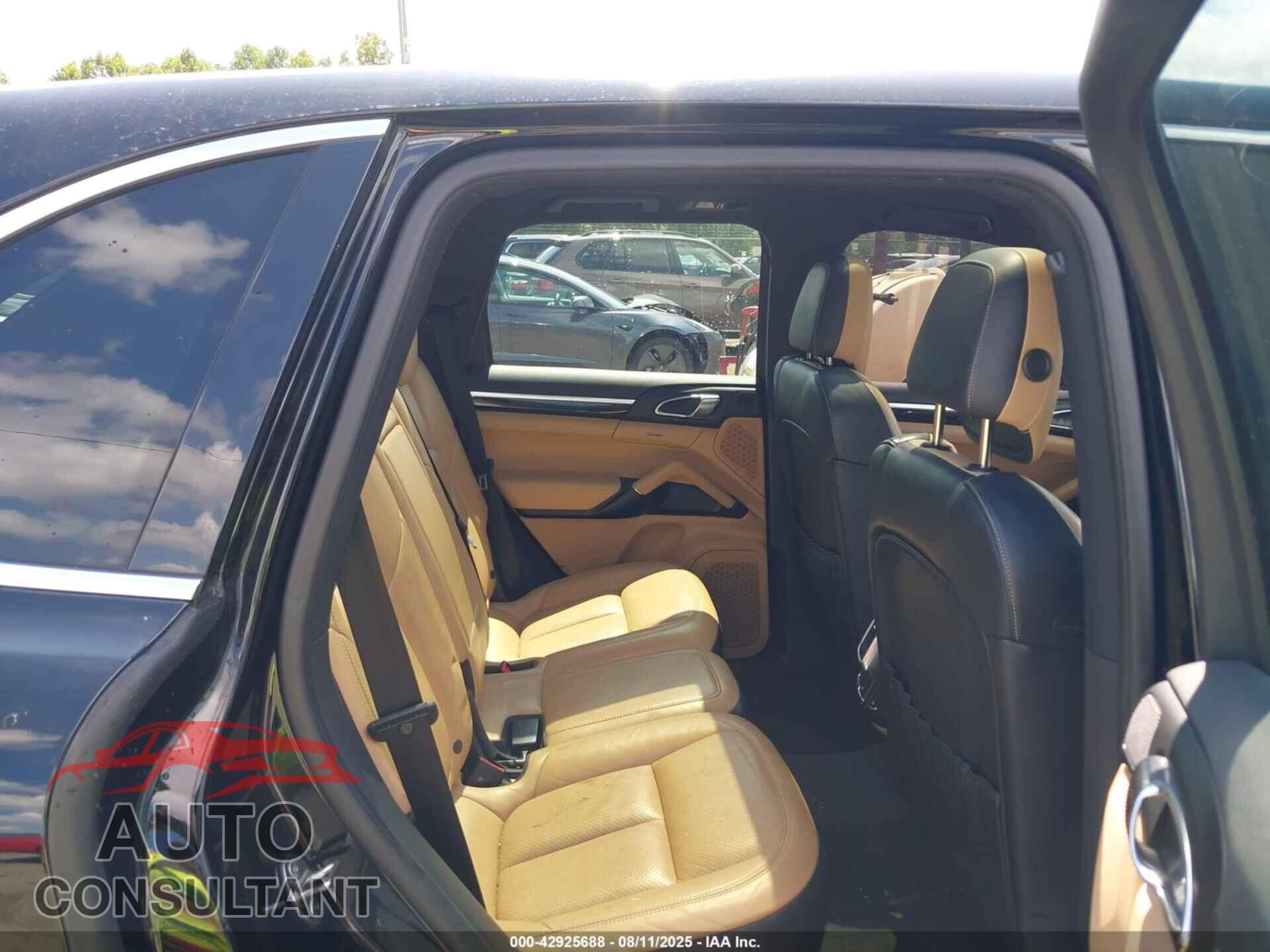 PORSCHE CAYENNE 2016 - WP1AA2A2XGLA08109
