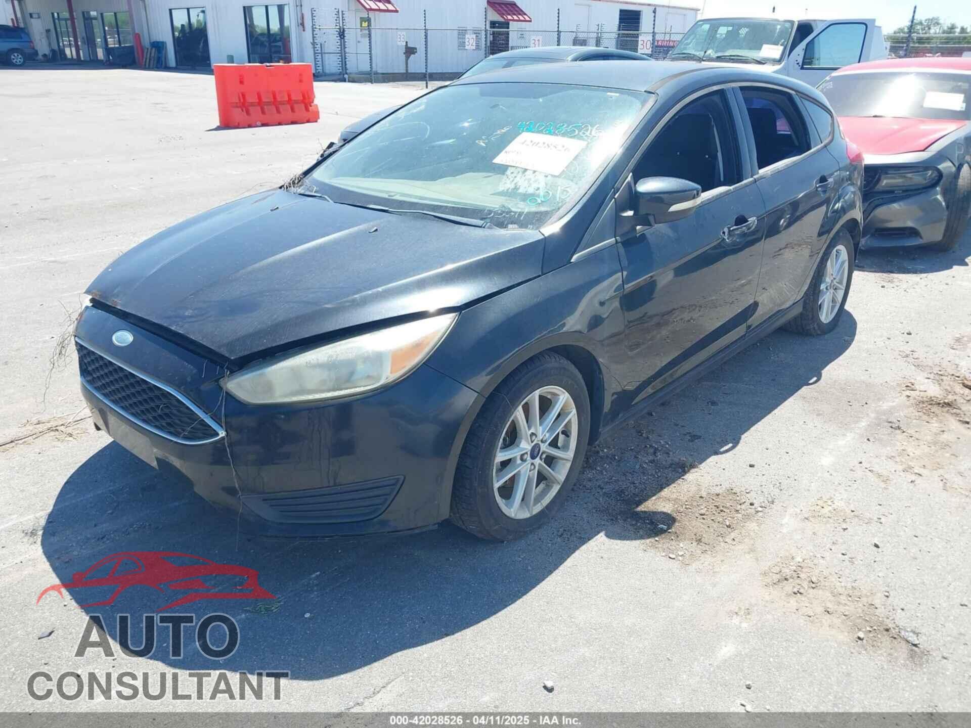 FORD FOCUS 2015 - 1FADP3K25FL223726