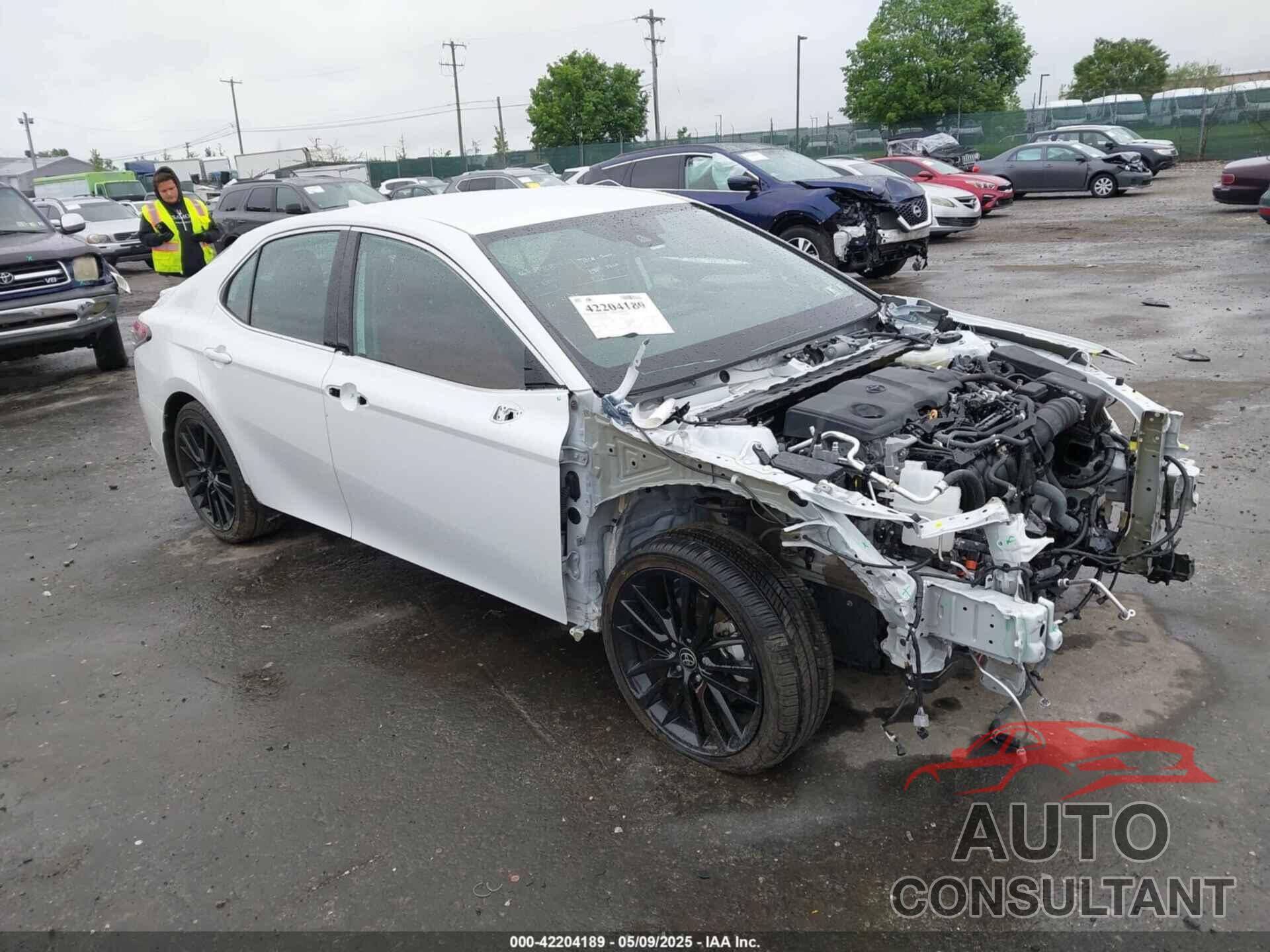 TOYOTA CAMRY 2022 - 4T1K31AK5NU583117