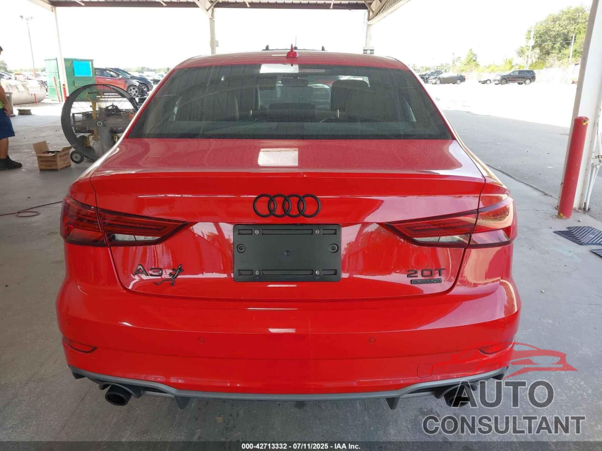 AUDI A3 2017 - WAUJ8GFF2H1017340
