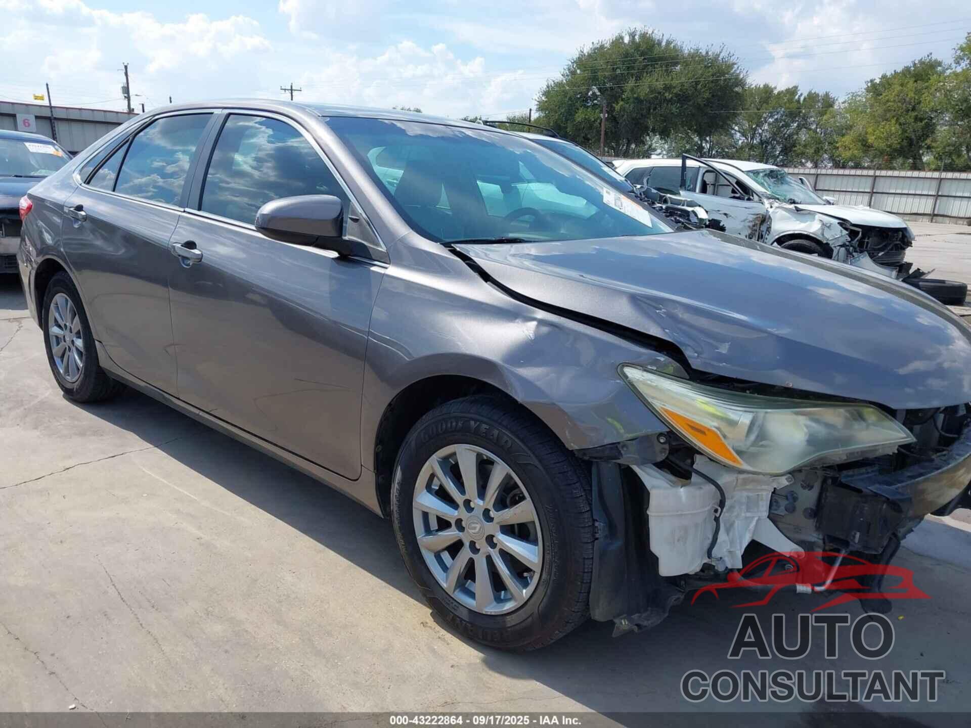 TOYOTA CAMRY 2015 - 4T4BF1FK1FR516375