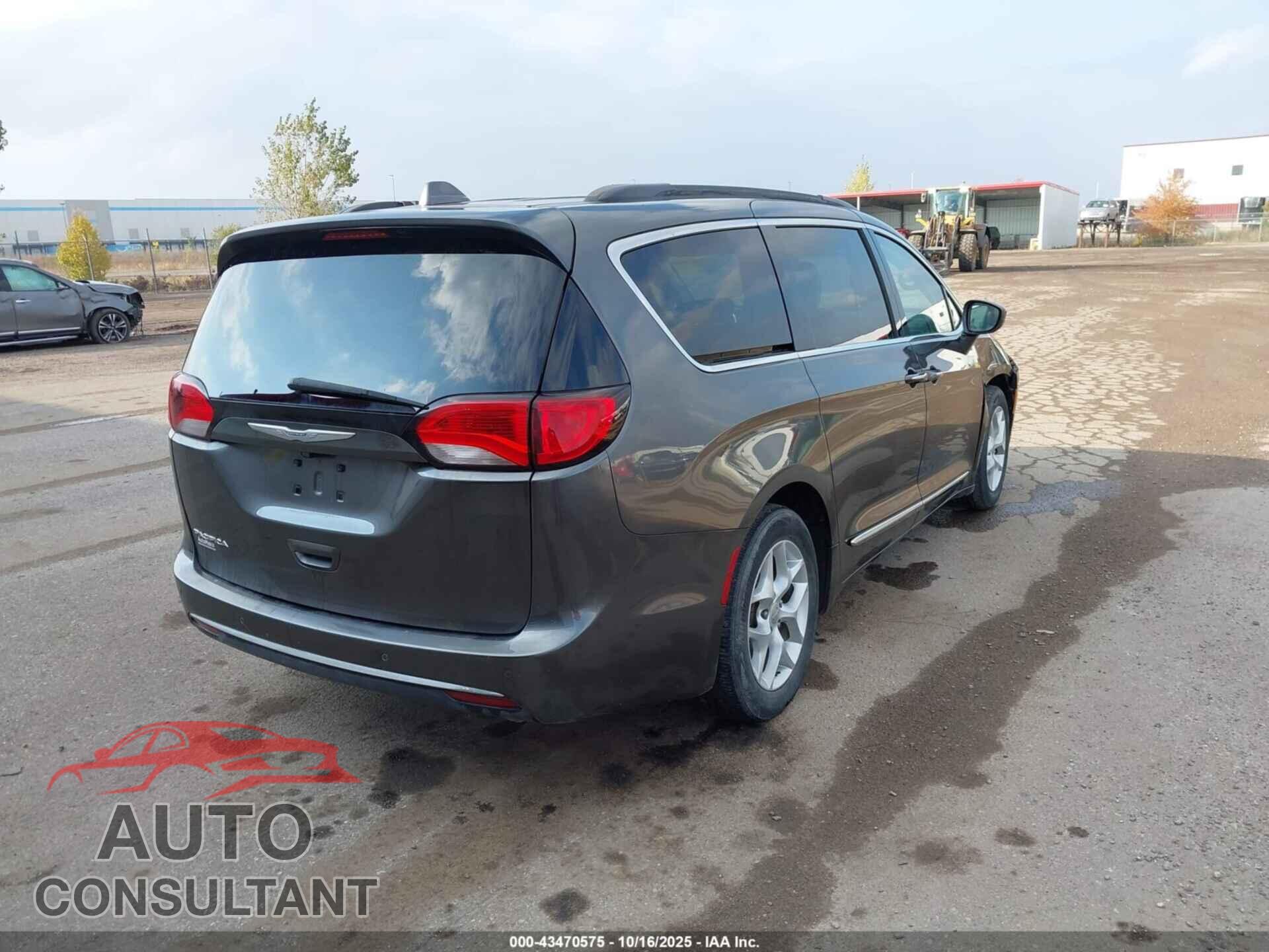 CHRYSLER PACIFICA 2017 - 2C4RC1BG3HR501318