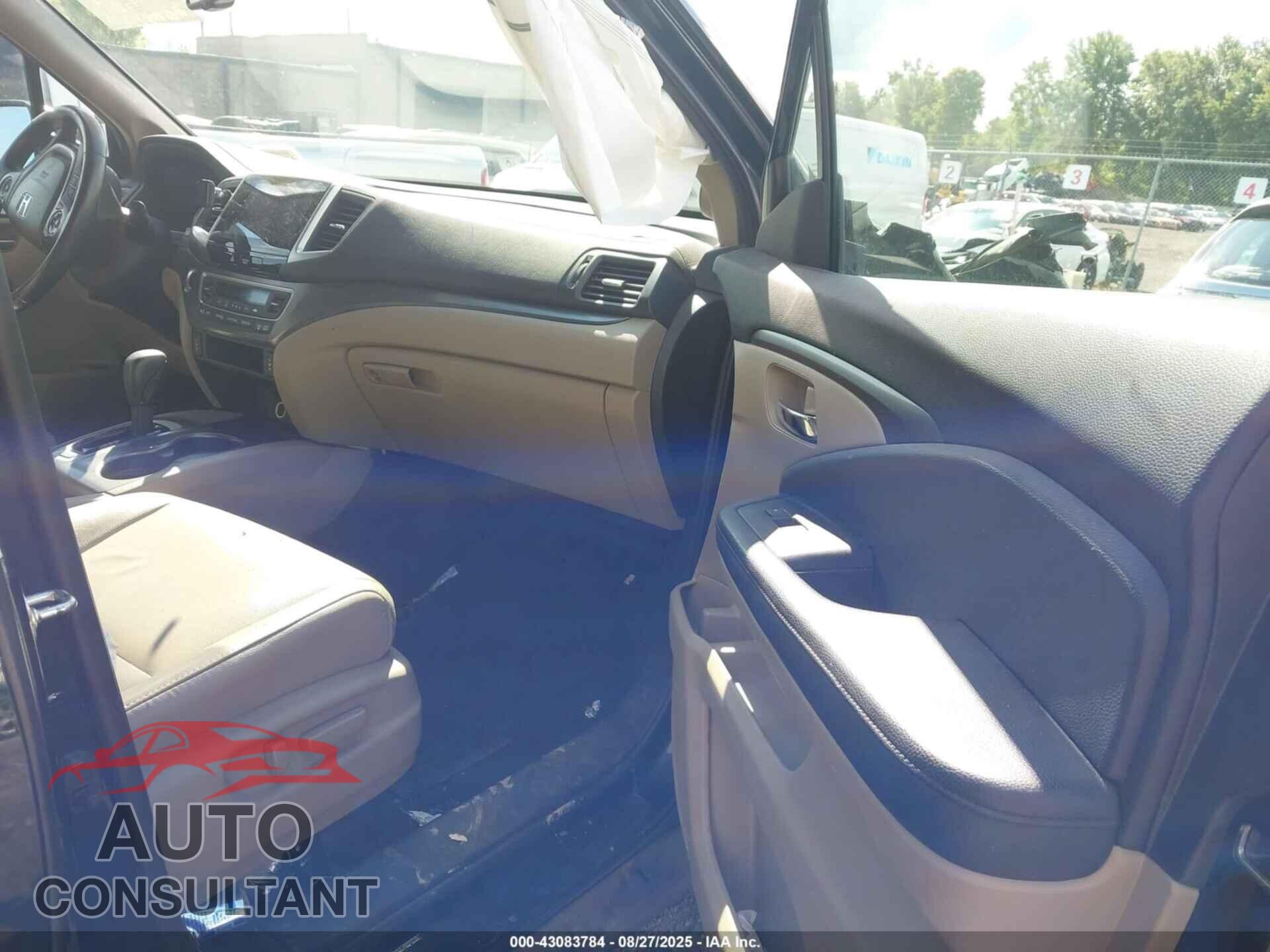 HONDA PILOT 2017 - 5FNYF6H59HB091514