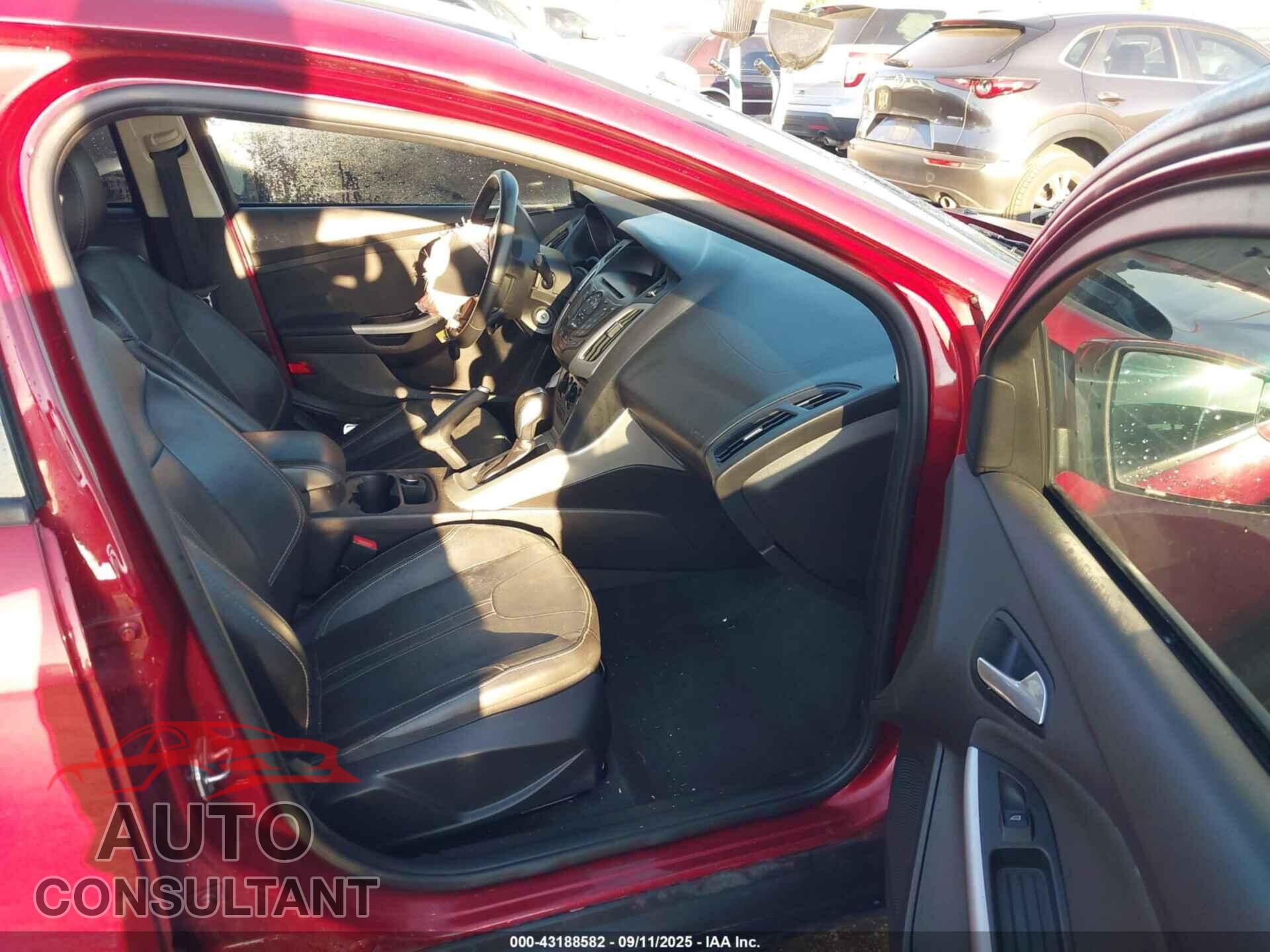 FORD FOCUS 2014 - 1FADP3F2XEL444182