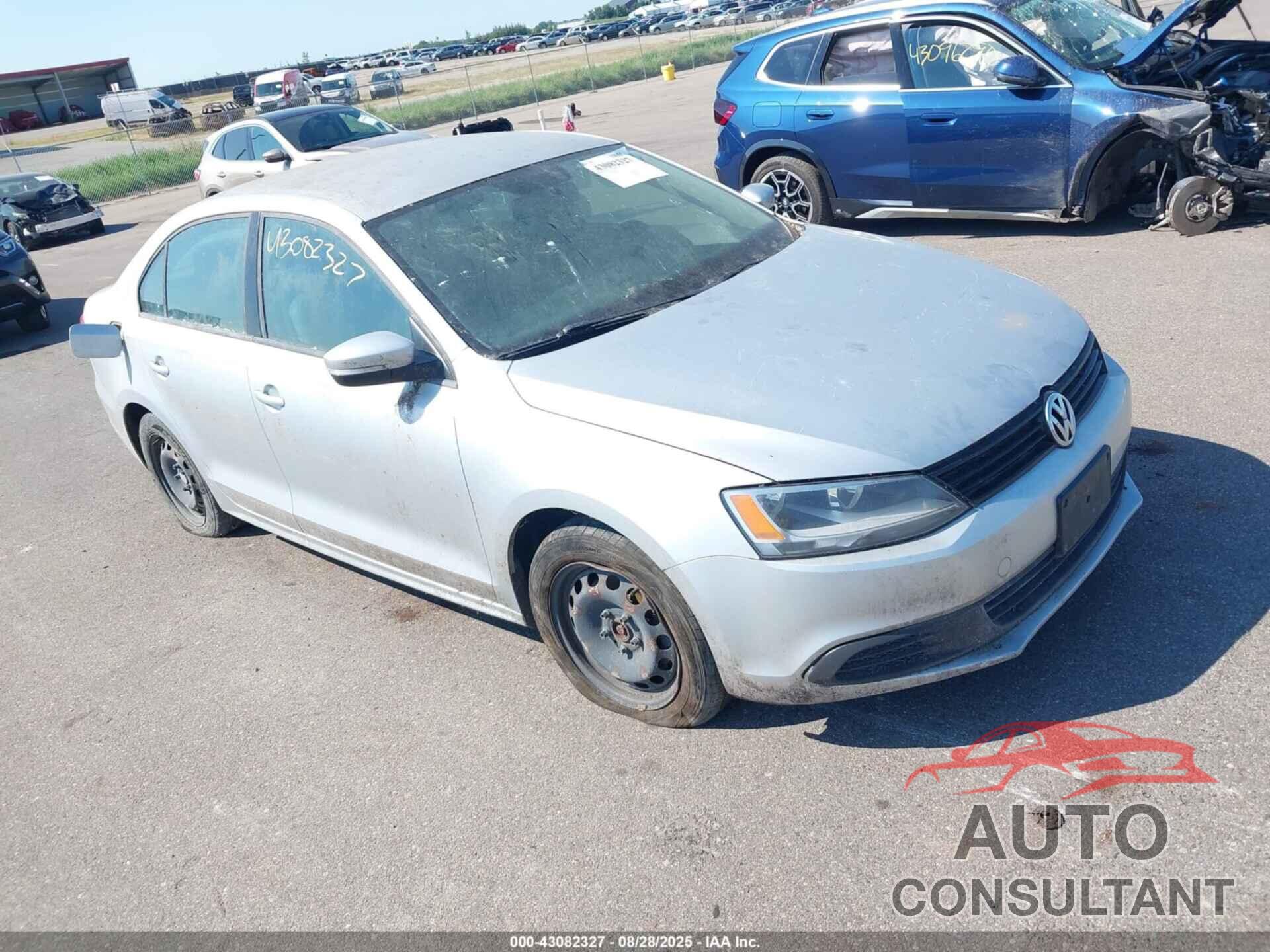 VOLKSWAGEN JETTA 2011 - 3VWDX7AJ1BM384400