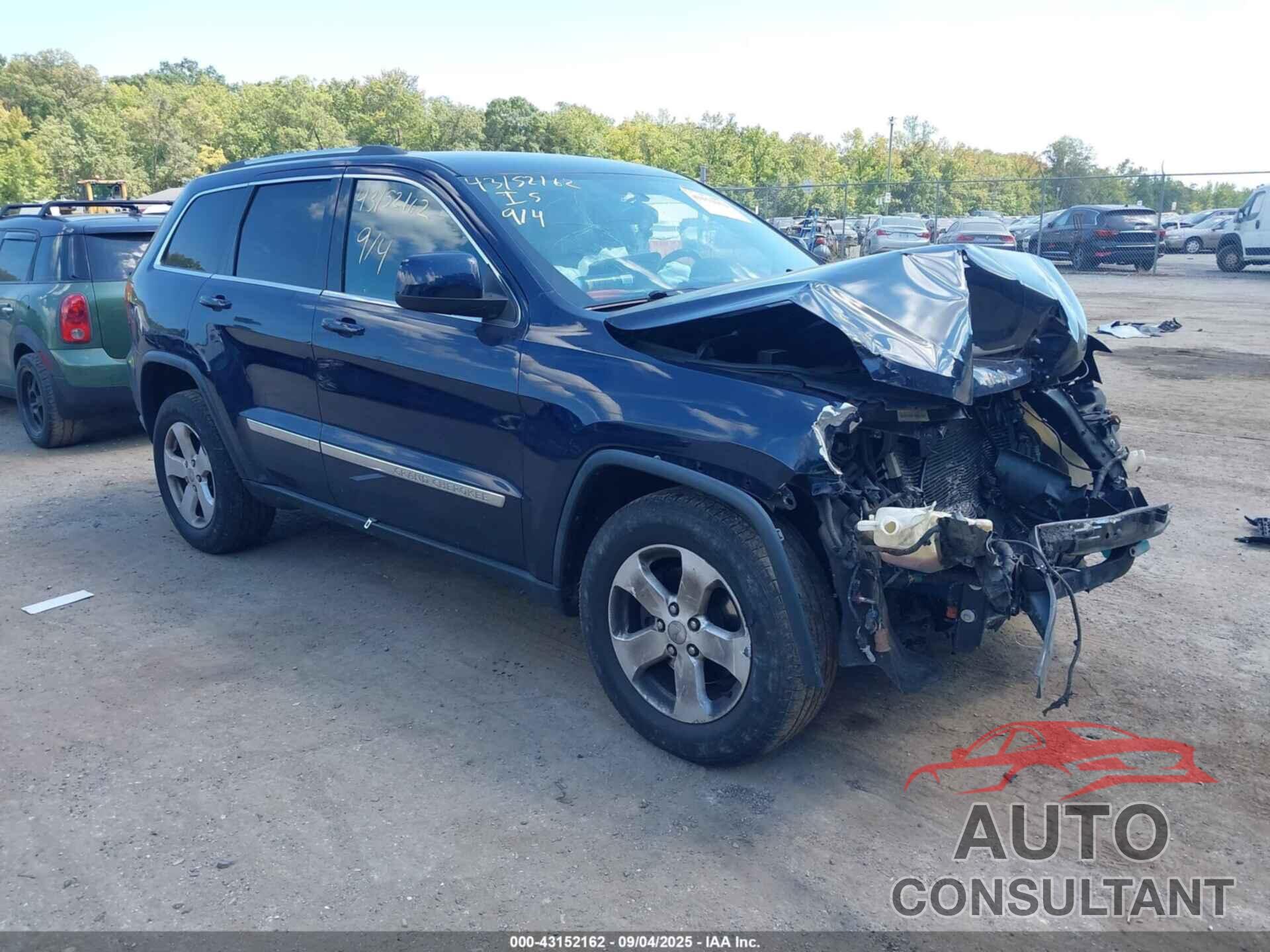 JEEP GRAND CHEROKEE 2013 - 1C4RJFAG3DC557668