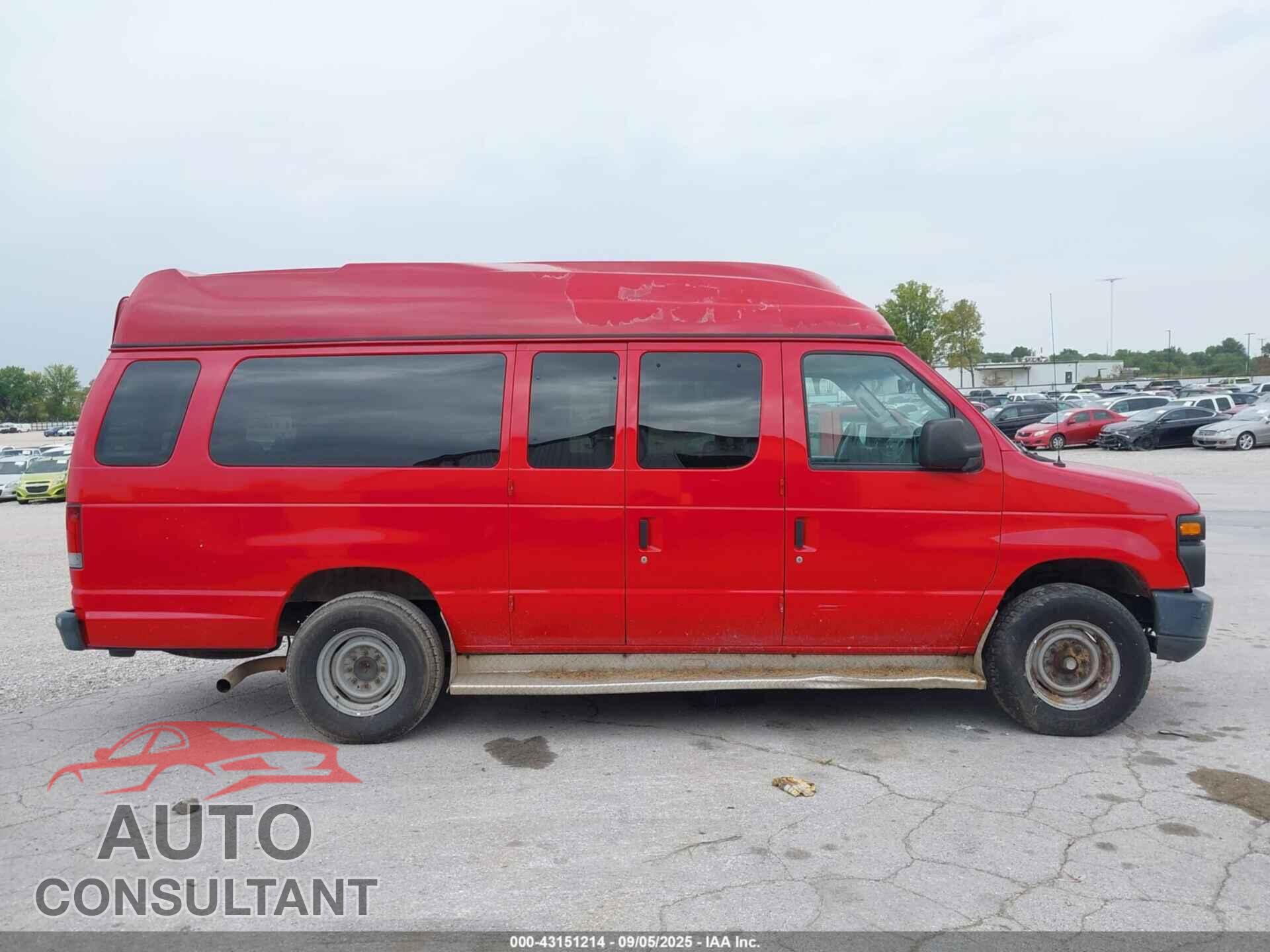 FORD E-350 SUPER DUTY 2011 - 1FBSS3BL3BDB09080