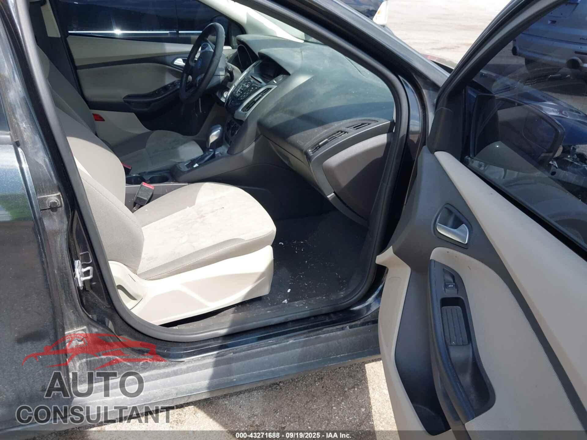 FORD FOCUS 2014 - 1FADP3K2XEL109977