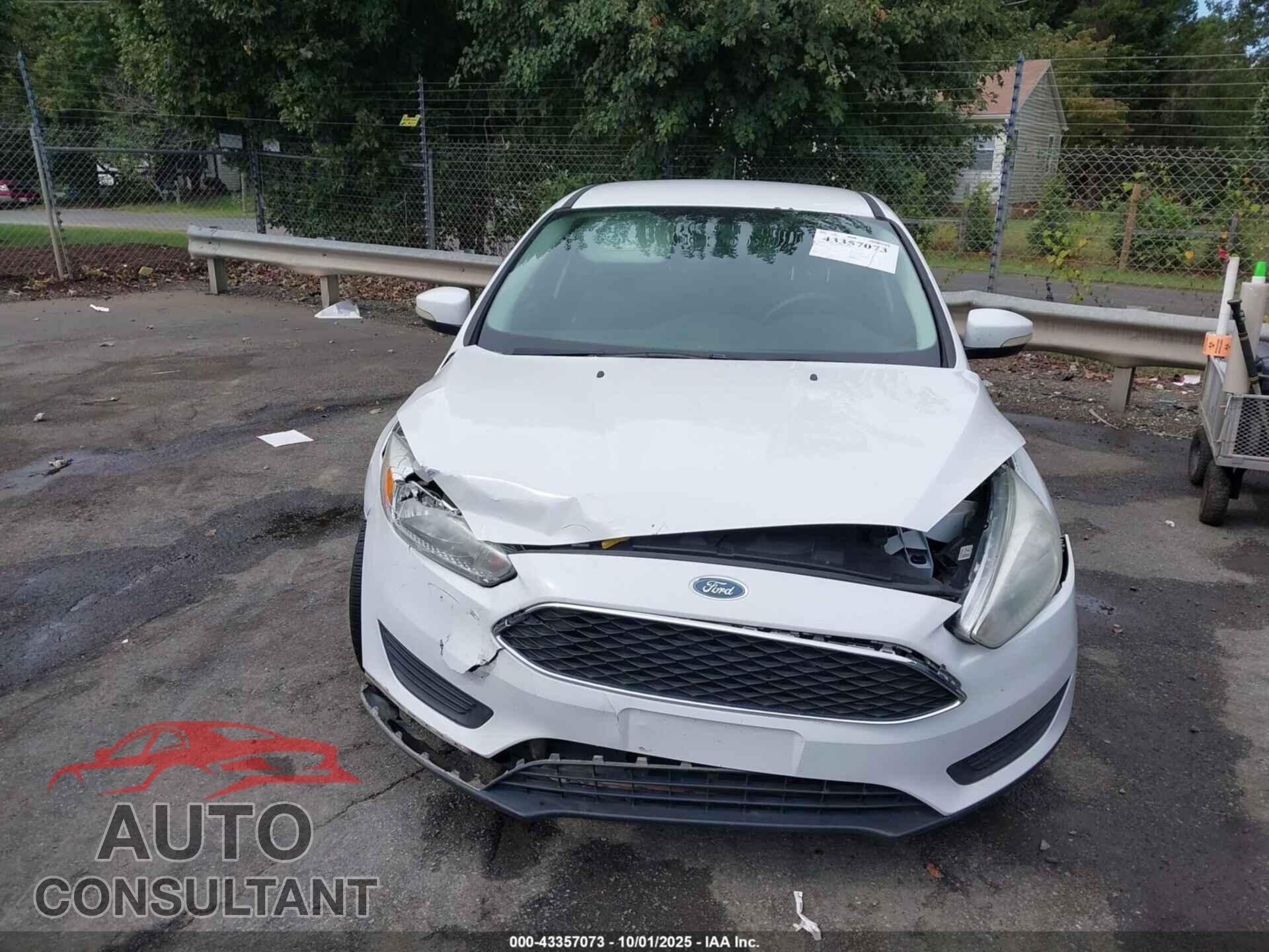 FORD FOCUS 2015 - 1FADP3FE2FL286111