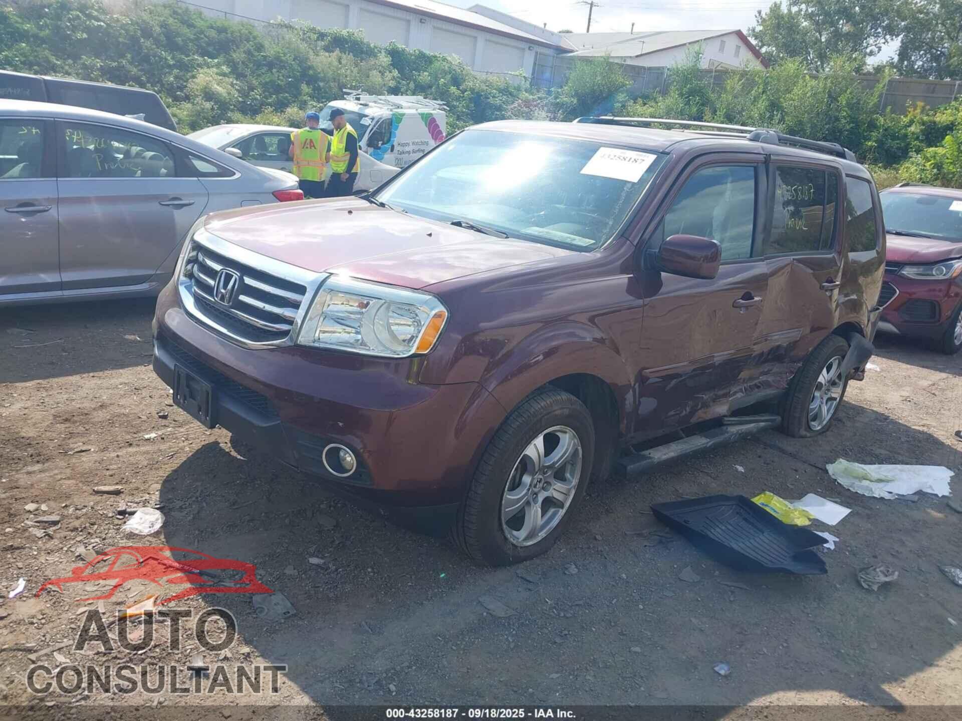 HONDA PILOT 2013 - 5FNYF4H40DB053417