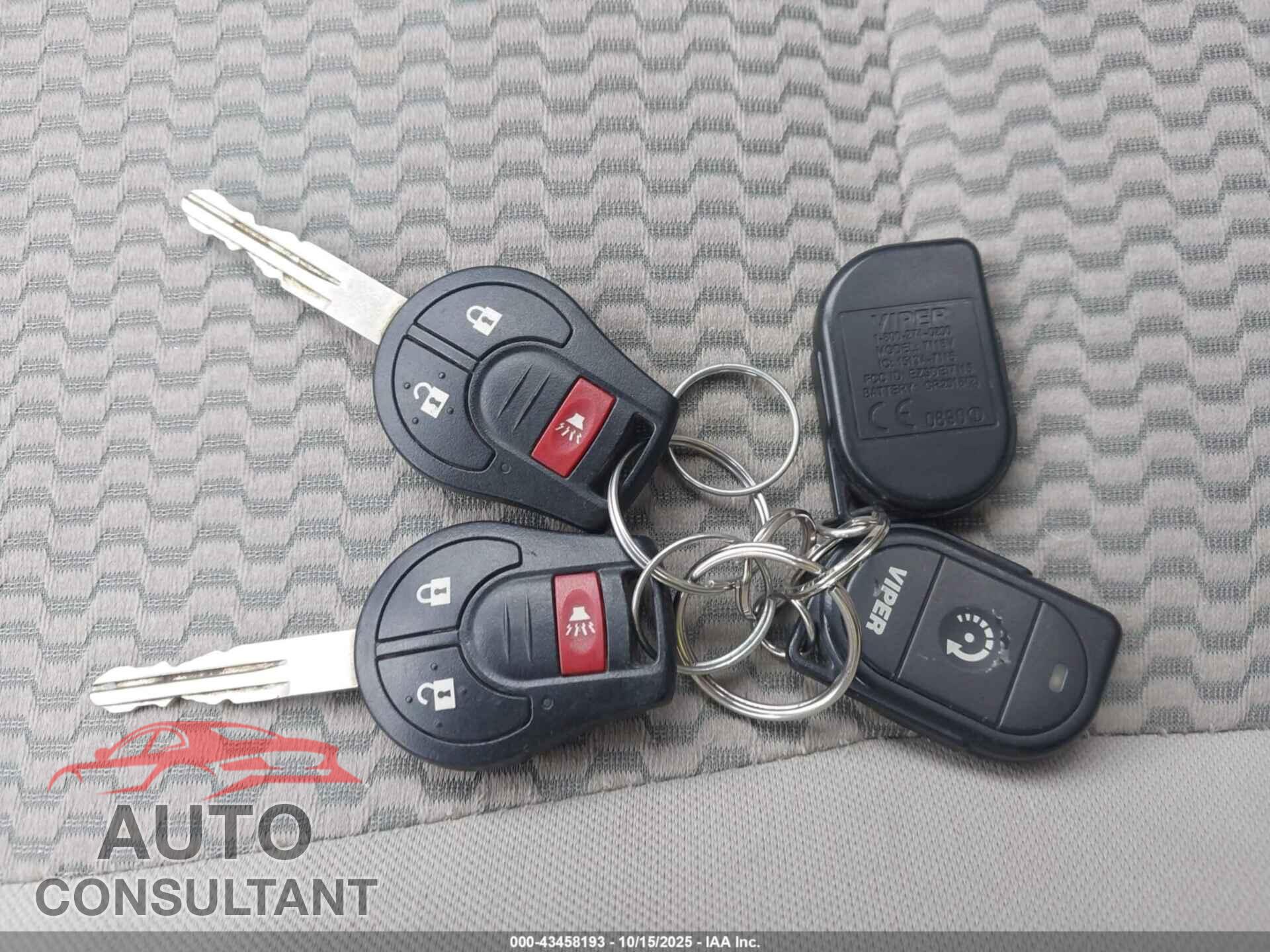 NISSAN VERSA NOTE 2017 - 3N1CE2CP3HL352350