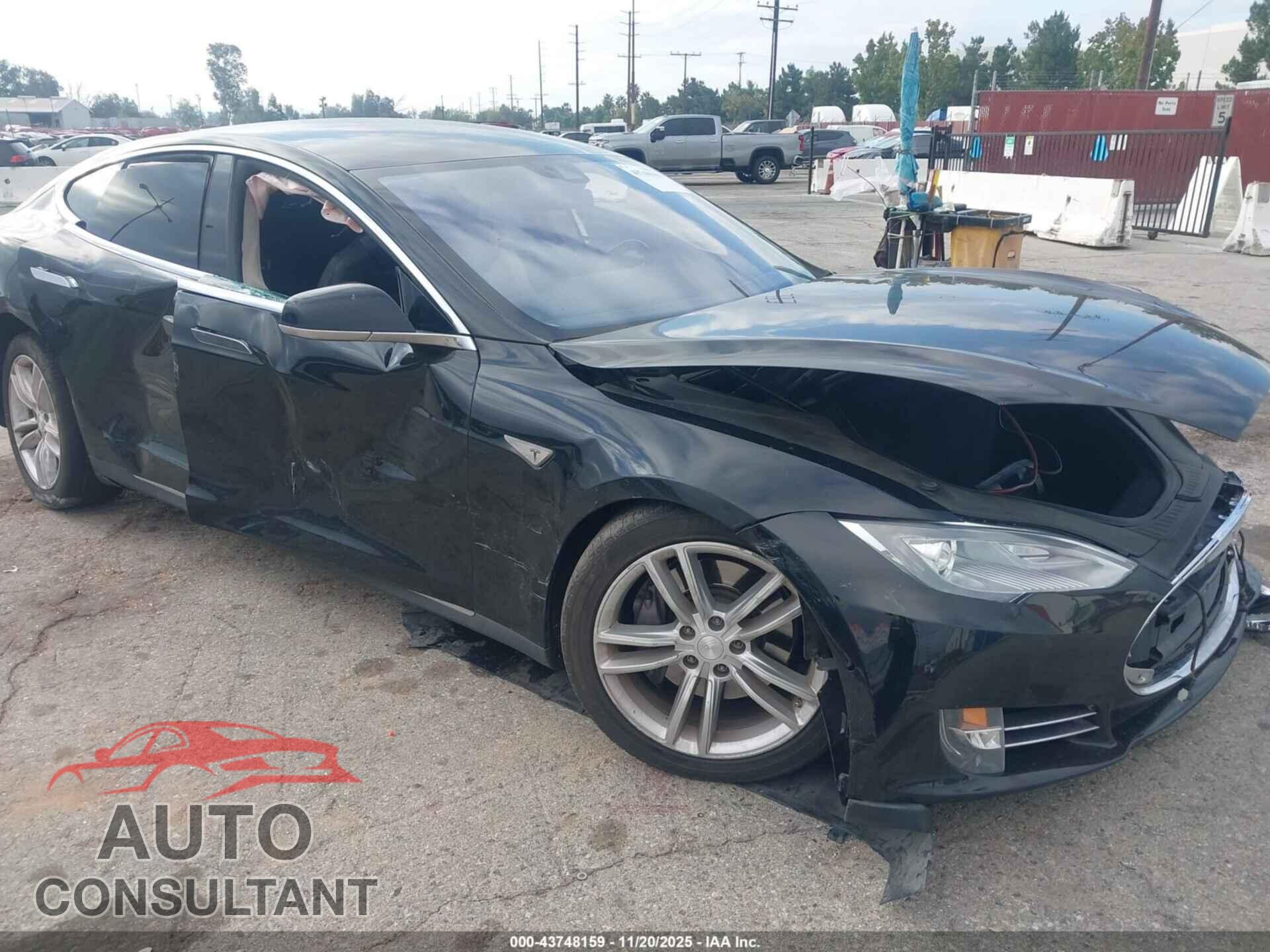 TESLA MODEL S 2015 - 5YJSA1E29FF116703