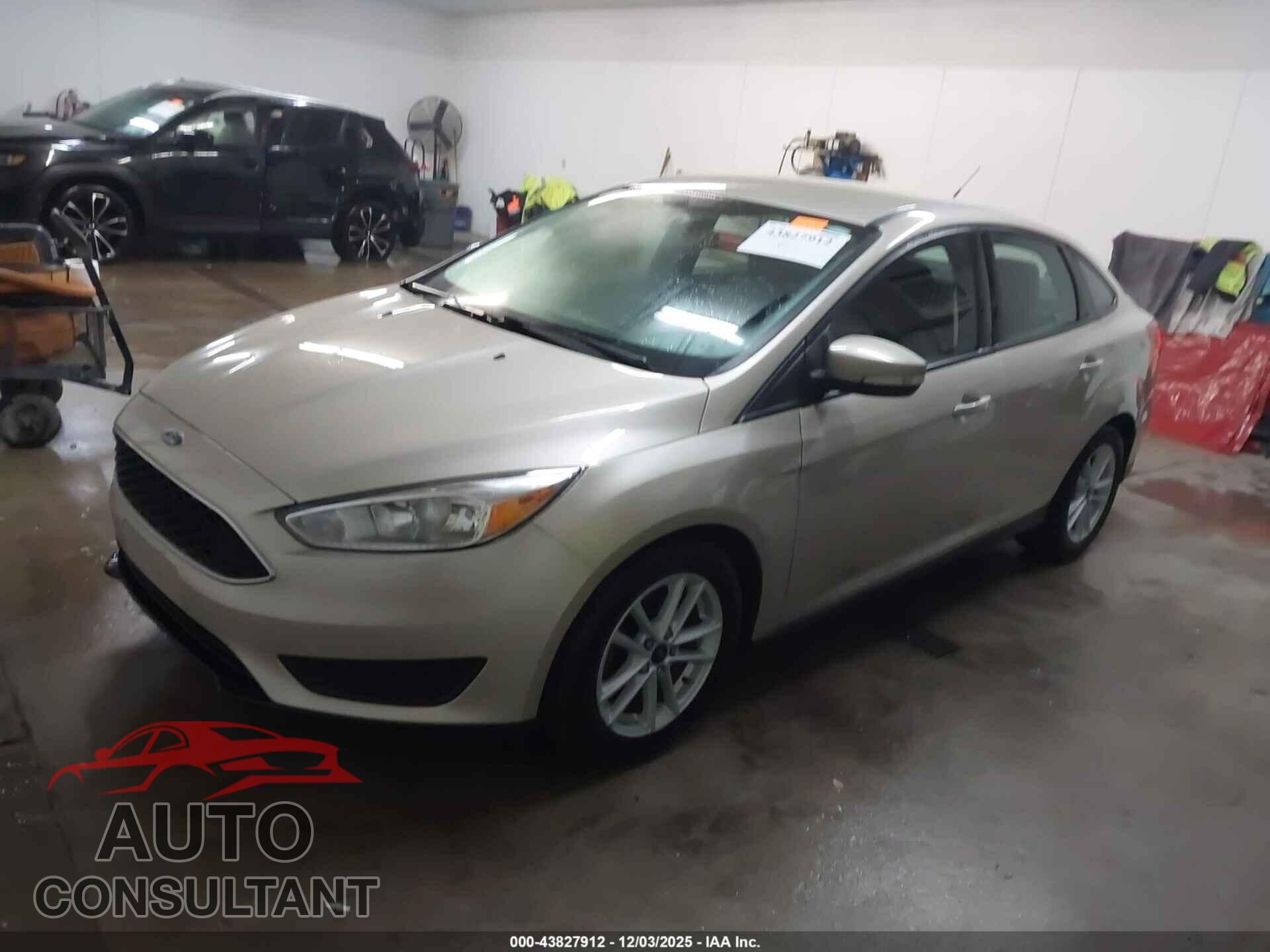 FORD FOCUS 2017 - 1FADP3F23HL323711