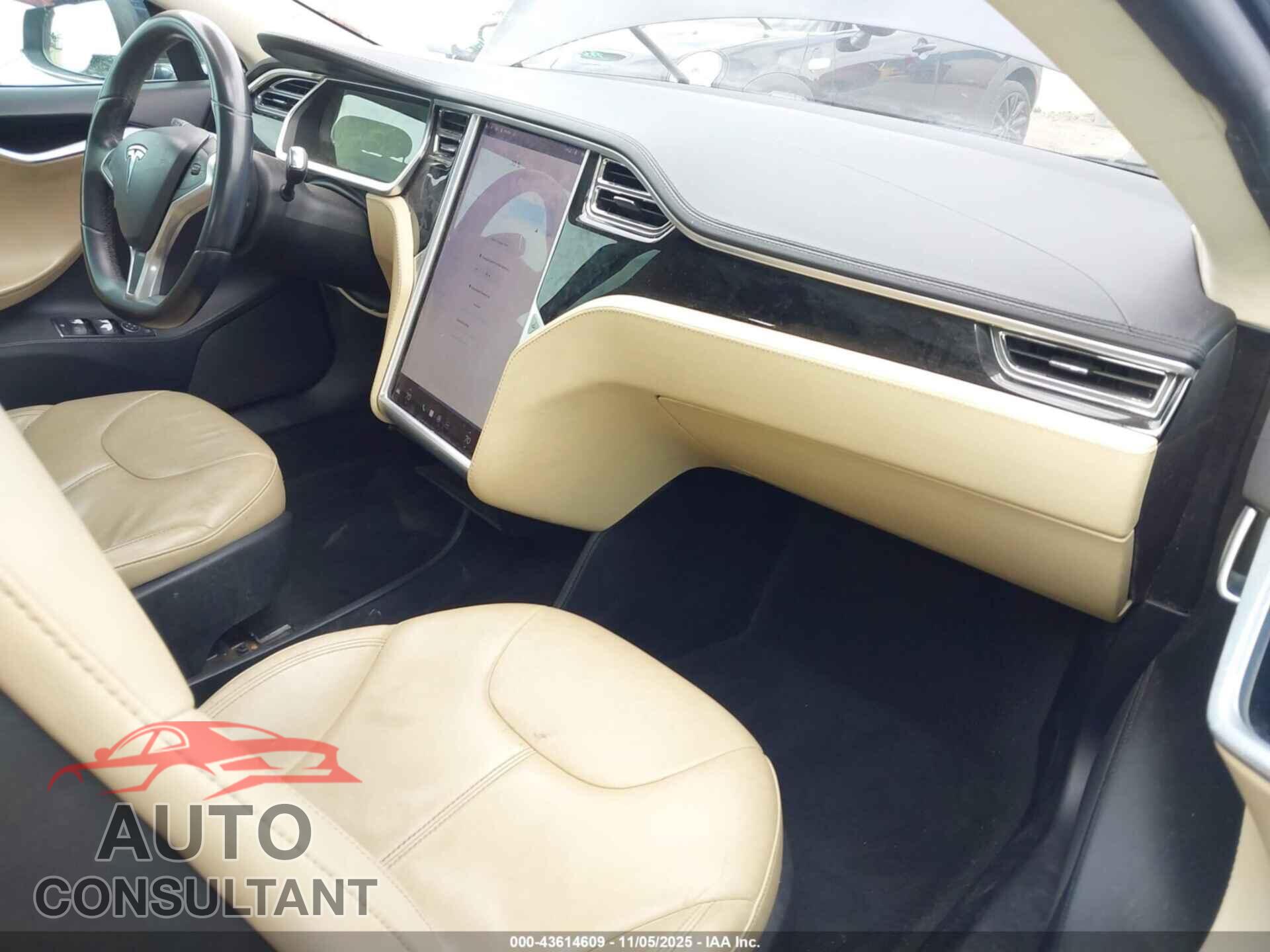 TESLA MODEL S 2013 - 5YJSA1AG0DFP08683