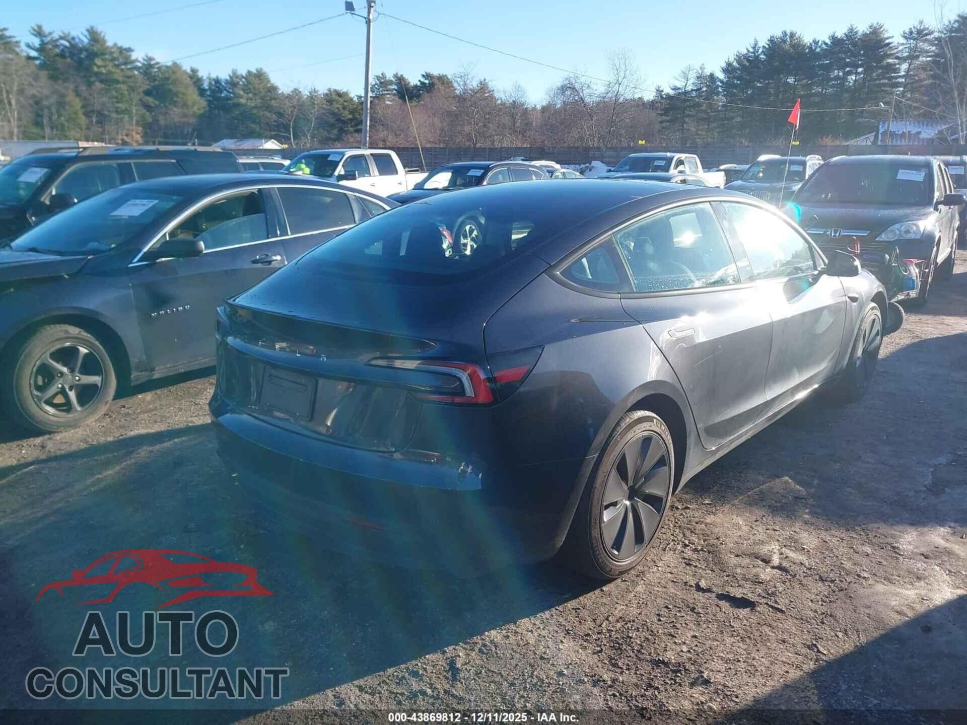 TESLA MODEL 3 2025 - 5YJ3E1EA2SF906290