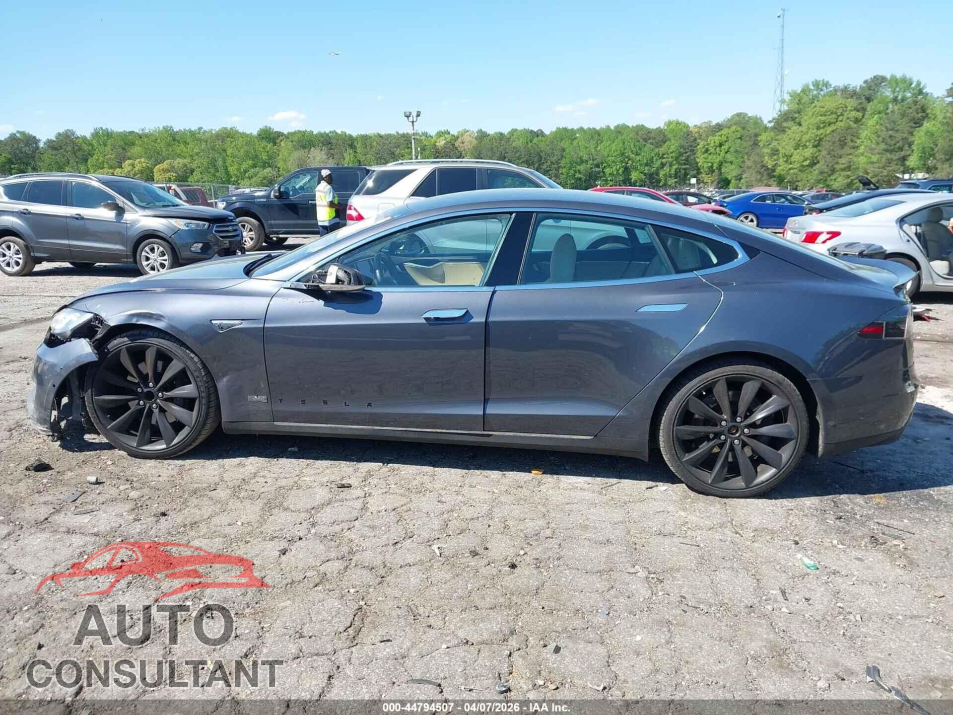 TESLA MODEL S 2014 - 5YJSA1S16EFP61724