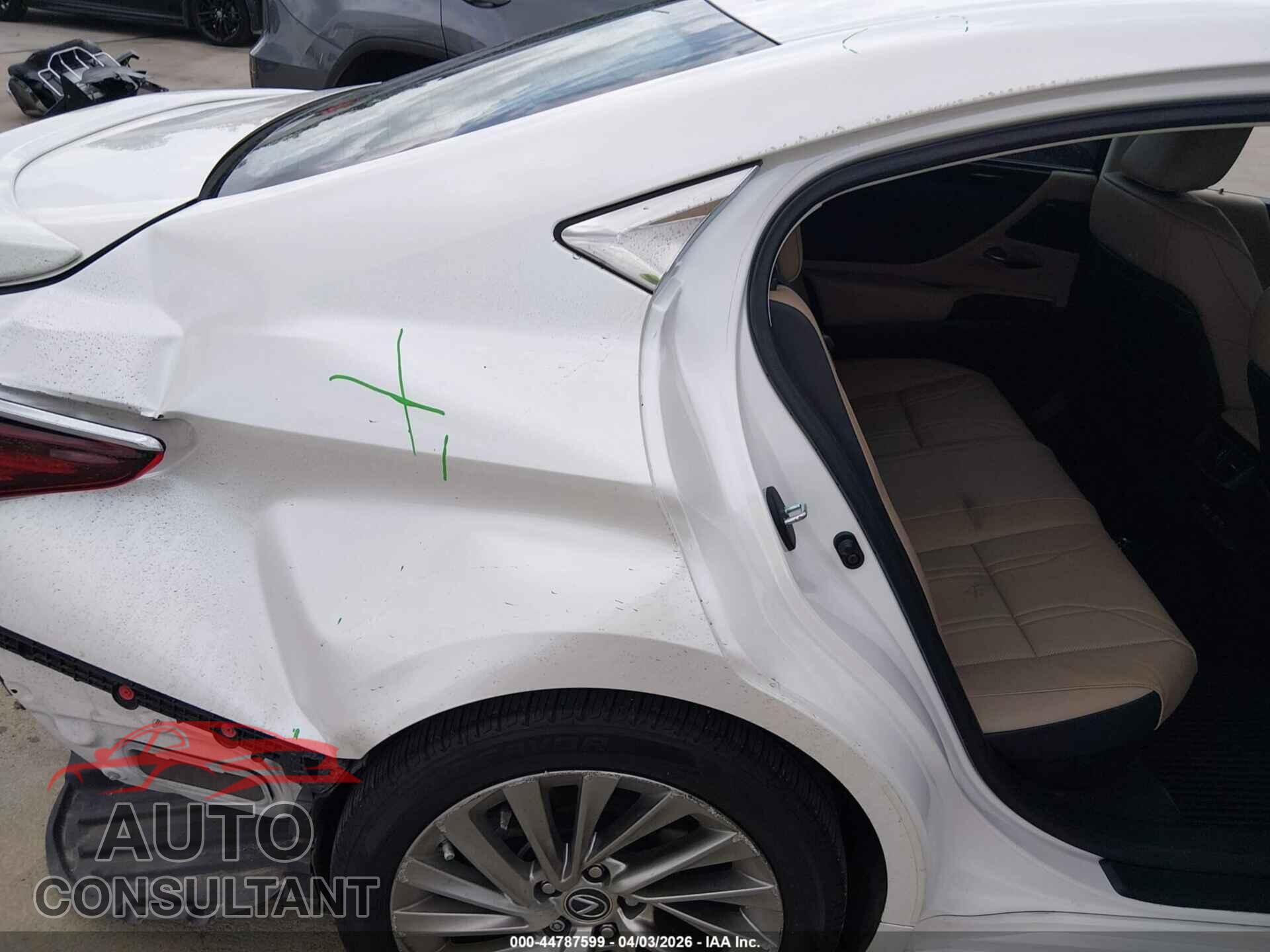 LEXUS ES 300H 2020 - 58AF21B1XLU007085