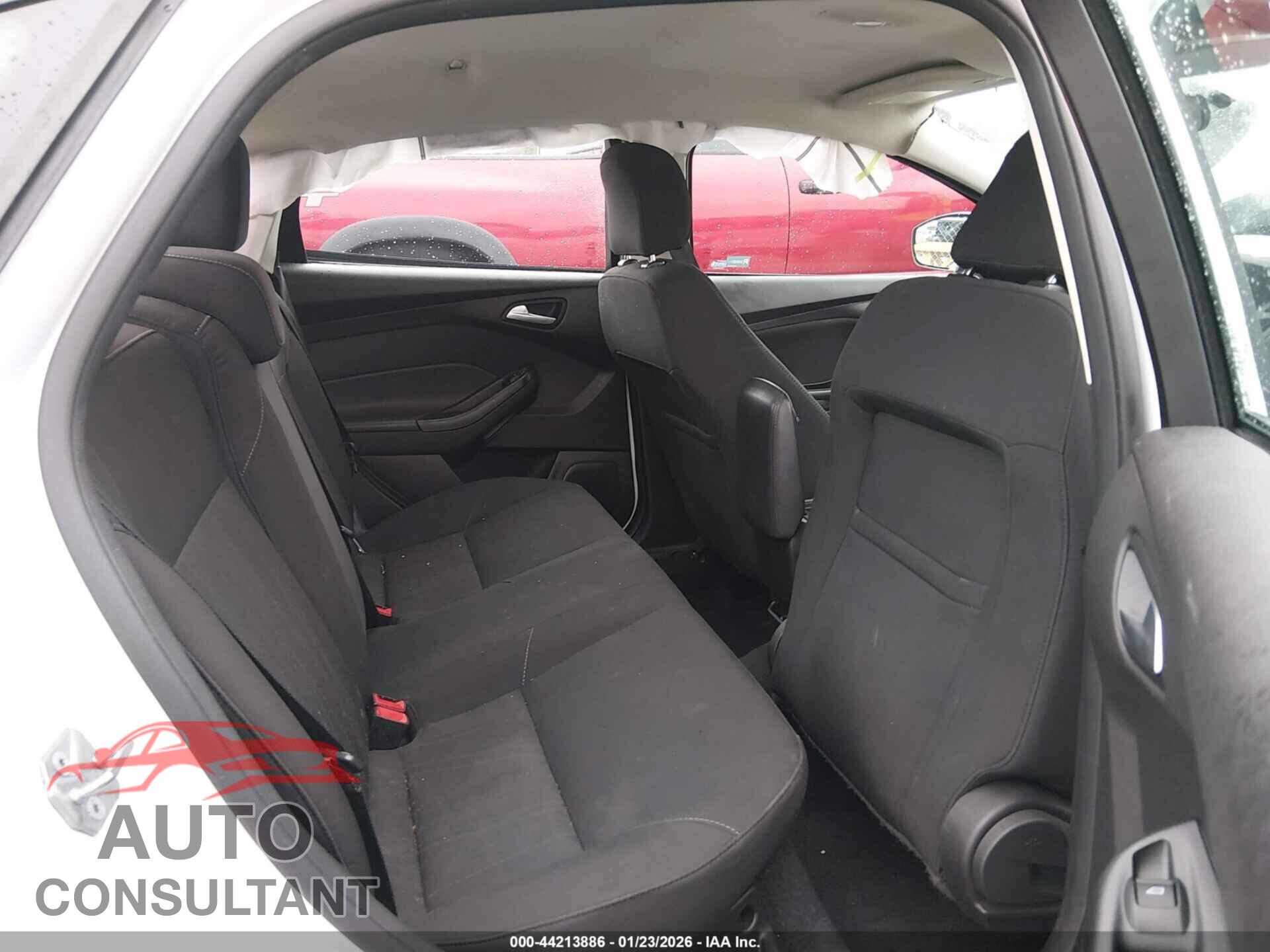 FORD FOCUS 2017 - 1FADP3FE2HL311608