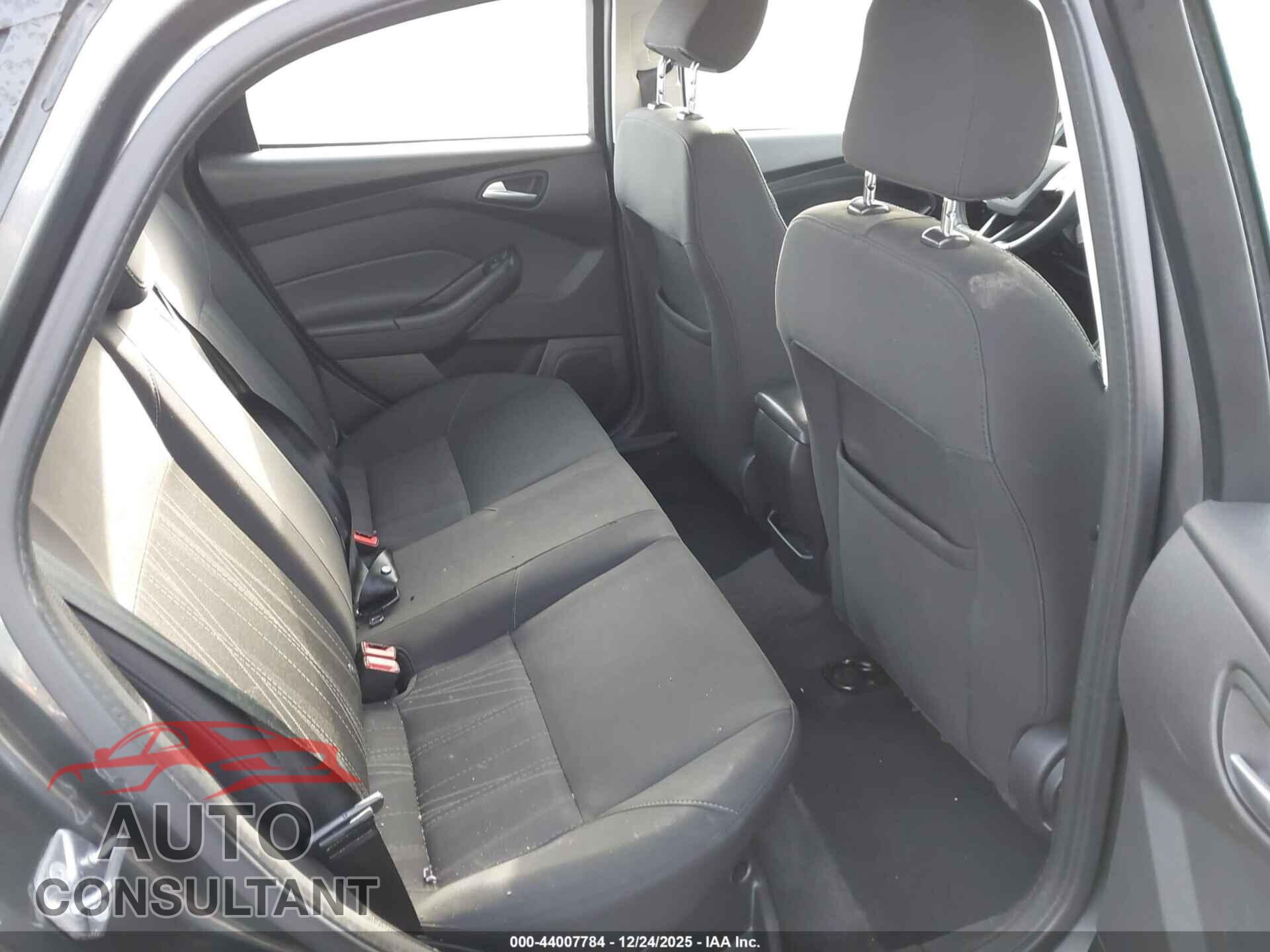 FORD FOCUS 2017 - 1FADP3FE5HL230280
