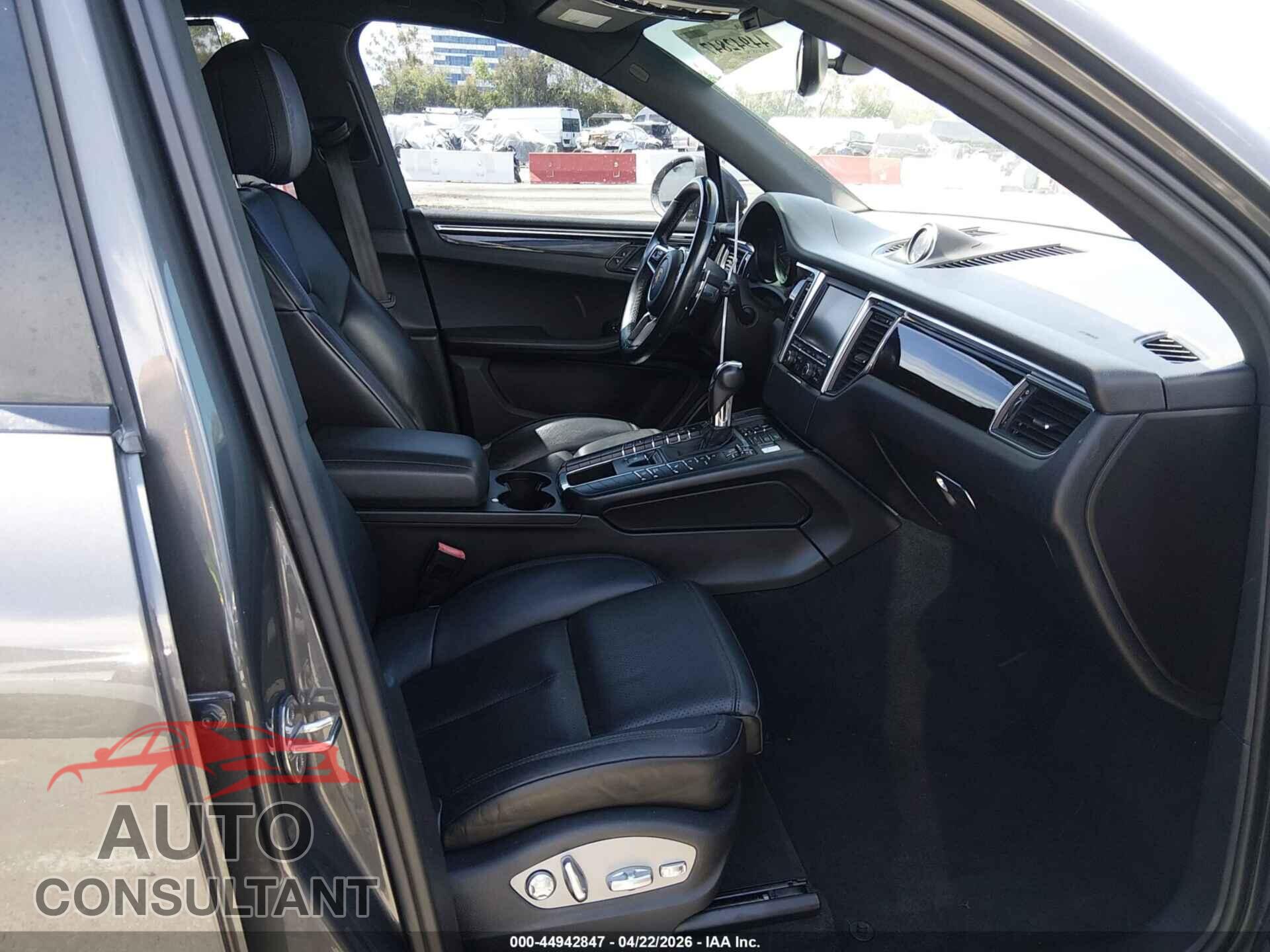 PORSCHE MACAN 2015 - WP1AB2A58FLB52392