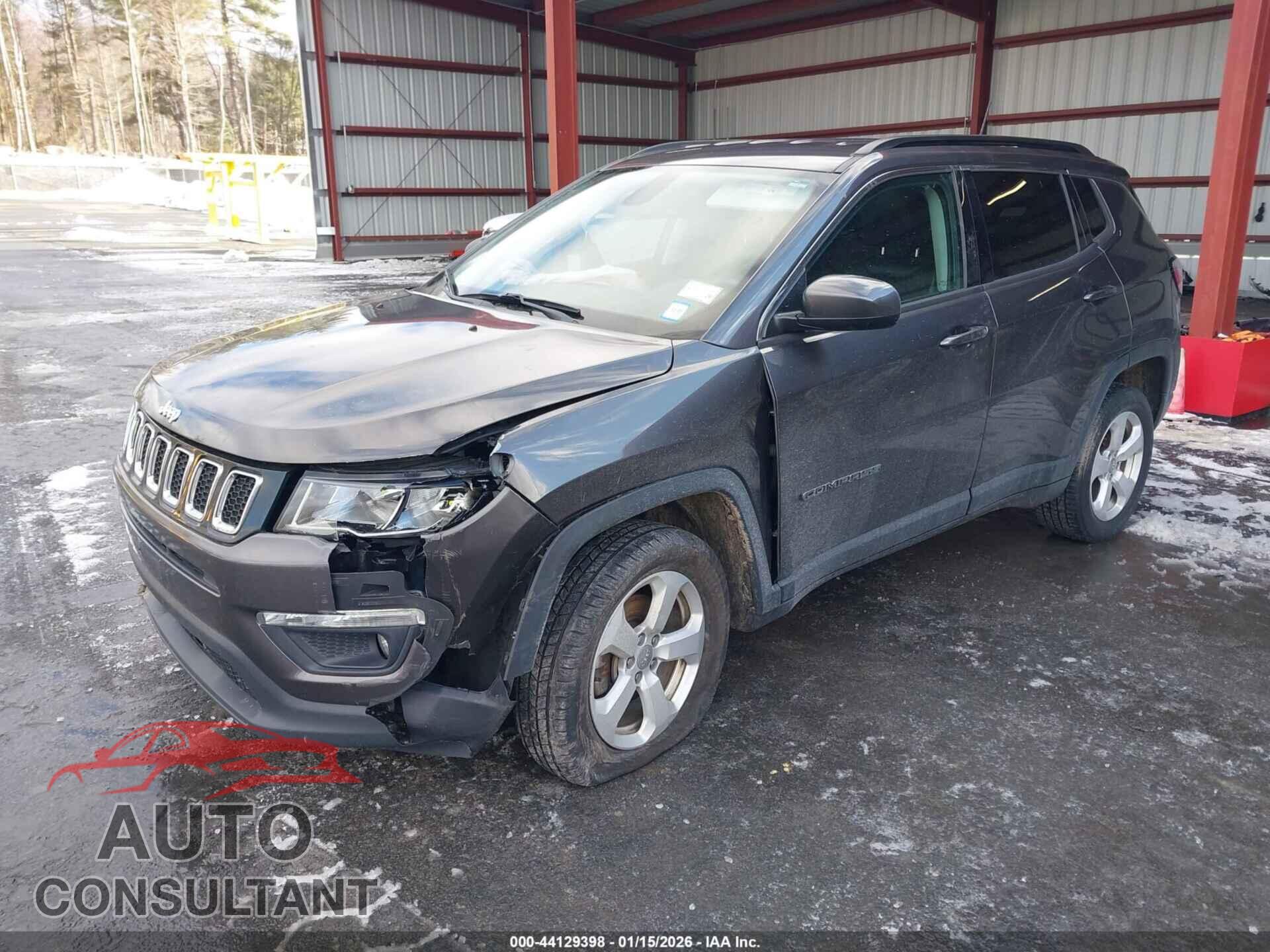 JEEP COMPASS 2018 - 3C4NJDBB7JT458003
