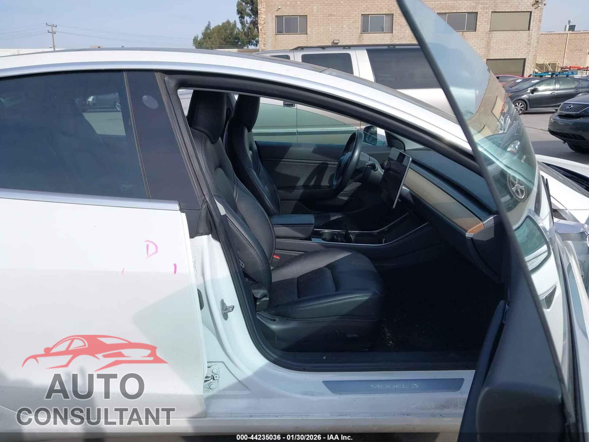 TESLA MODEL 3 2019 - 5YJ3E1EA5KF313992