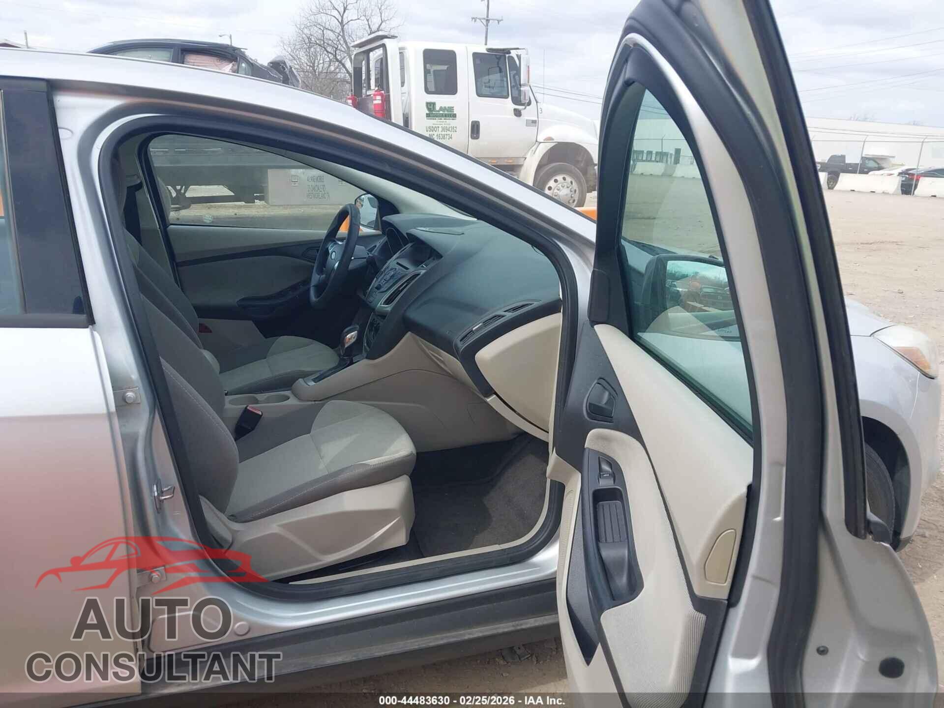 FORD FOCUS 2012 - 1FAHP3F2XCL456329