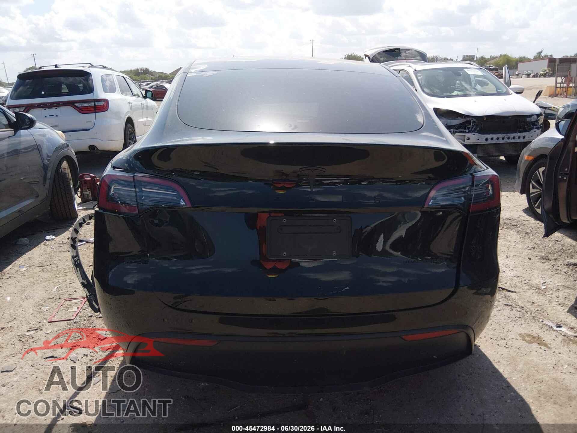 TESLA MODEL Y 2024 - 7SAYGAEE7RF092041