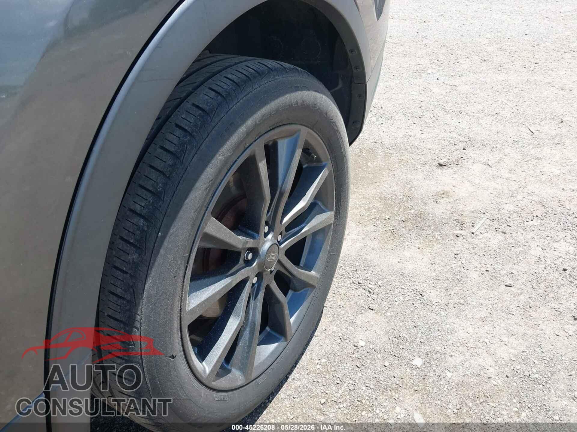 FORD EXPLORER 2018 - 1FM5K7D87JGB25591