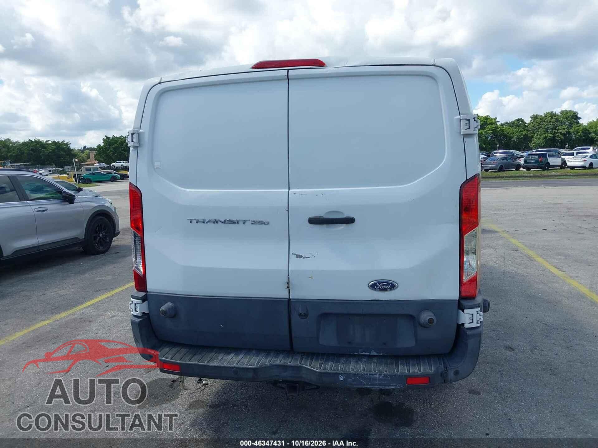 FORD TRANSIT-250 2017 - 1FTYR2YM2HKB52017