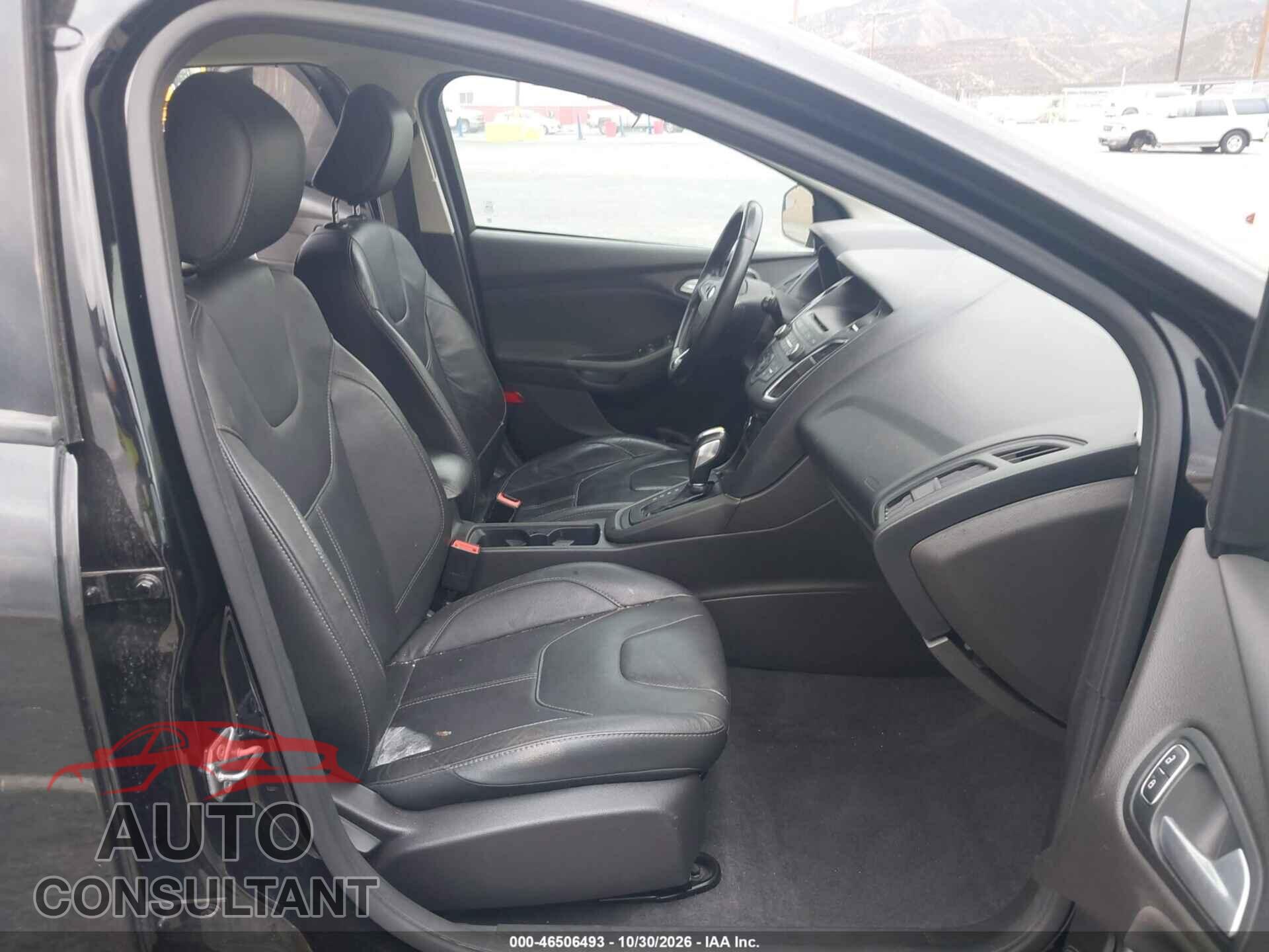 FORD FOCUS 2016 - 1FADP3K23GL262896