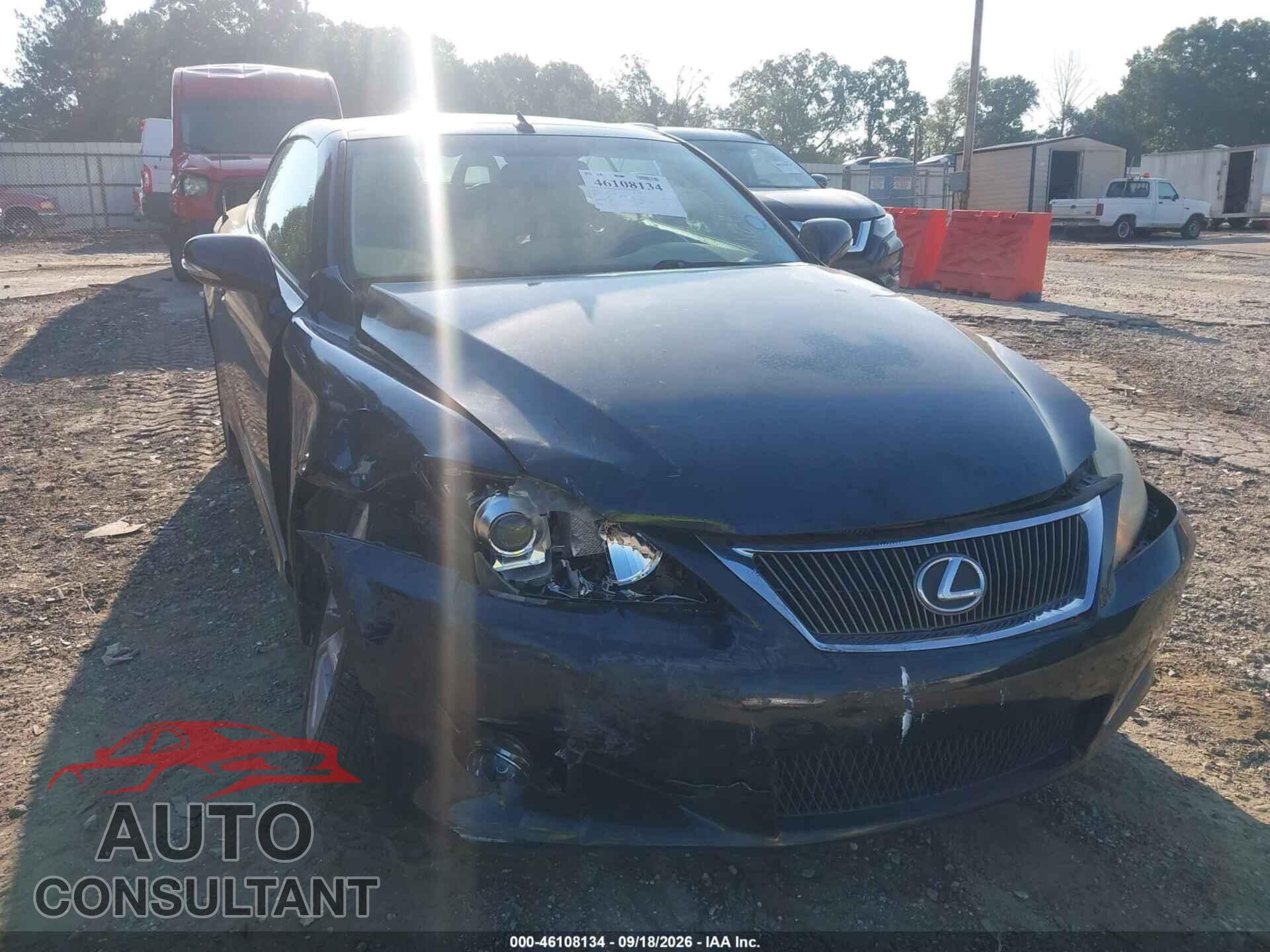 LEXUS IS 250C 2010 - JTHFF2C23A2504967
