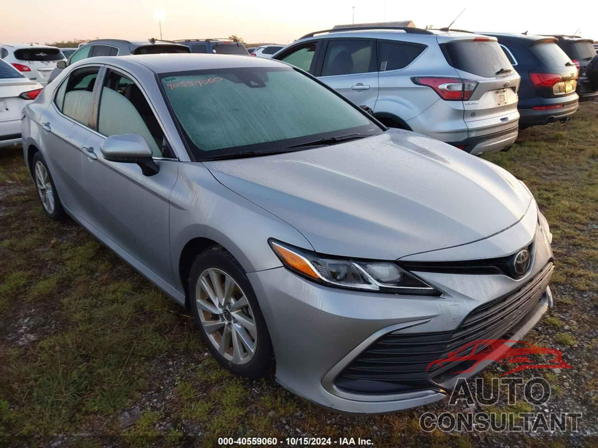TOYOTA CAMRY 2021 - 4T1C11AK3MU442605