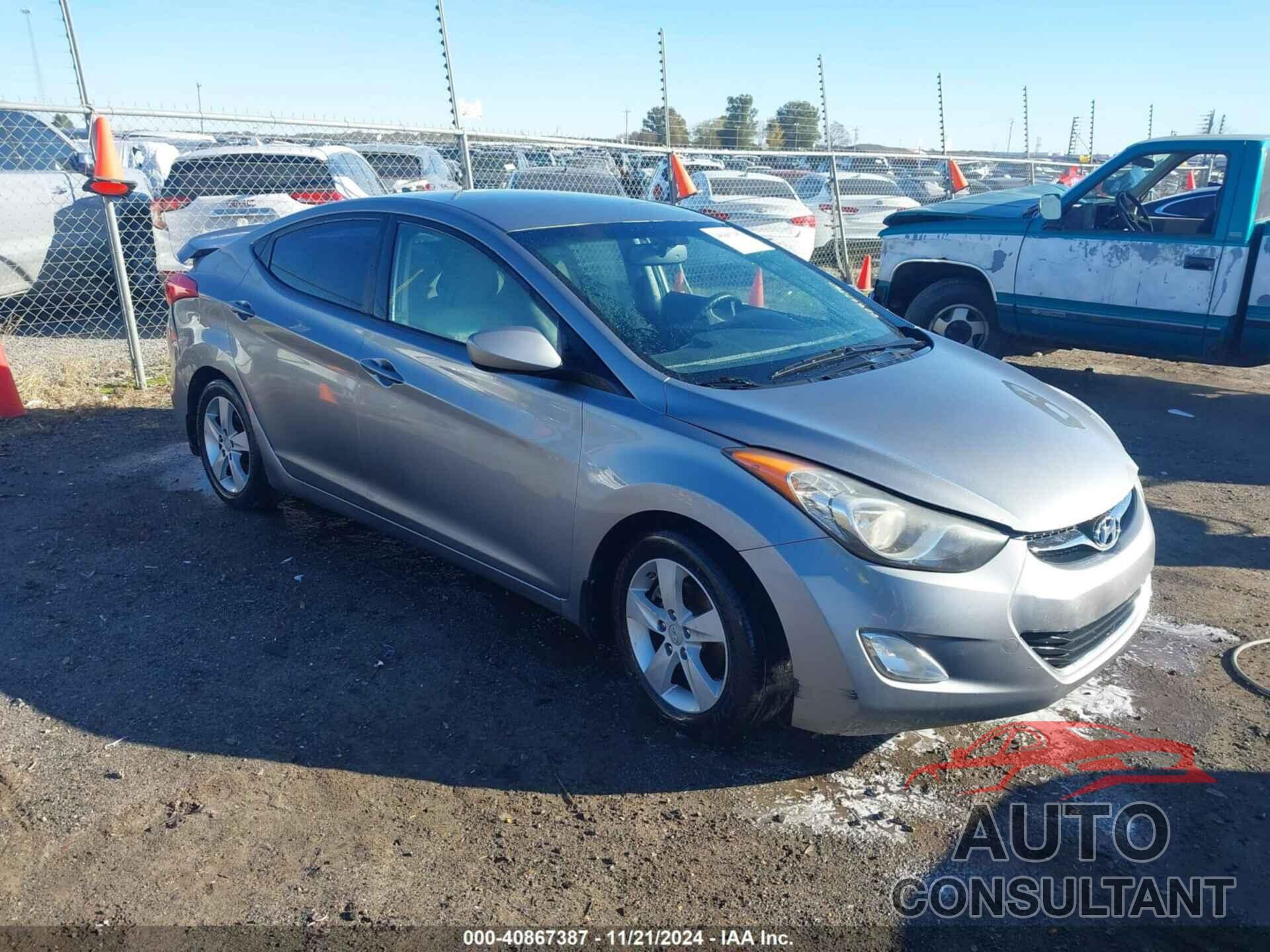 HYUNDAI ELANTRA 2012 - KMHDH4AE6CU365612