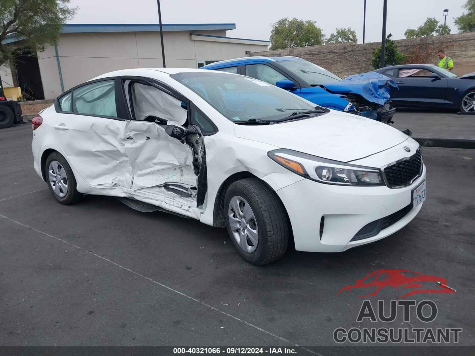 KIA FORTE 2017 - 3KPFK4A73HE140943