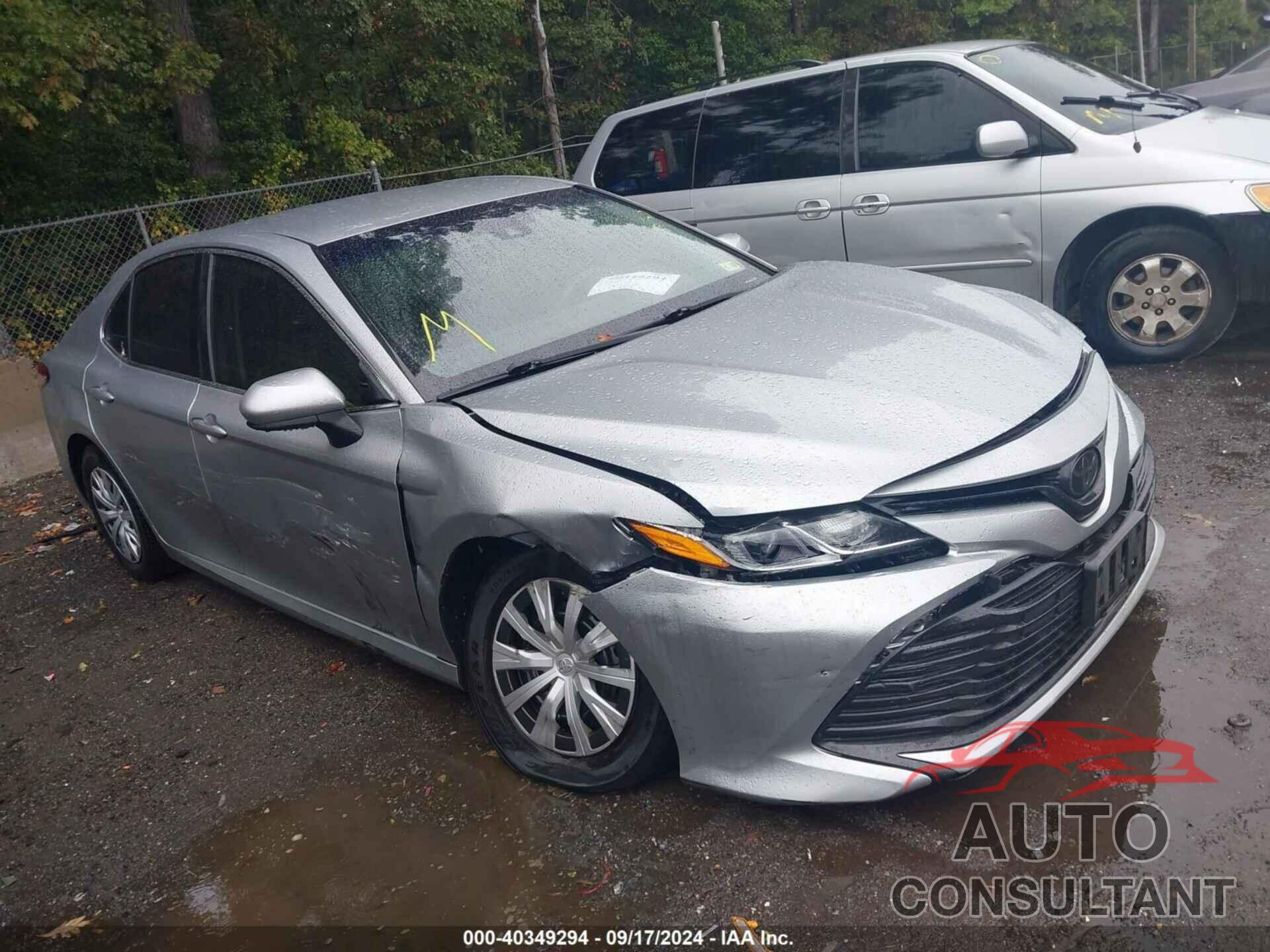 TOYOTA CAMRY 2018 - 4T1B11HK8JU613846