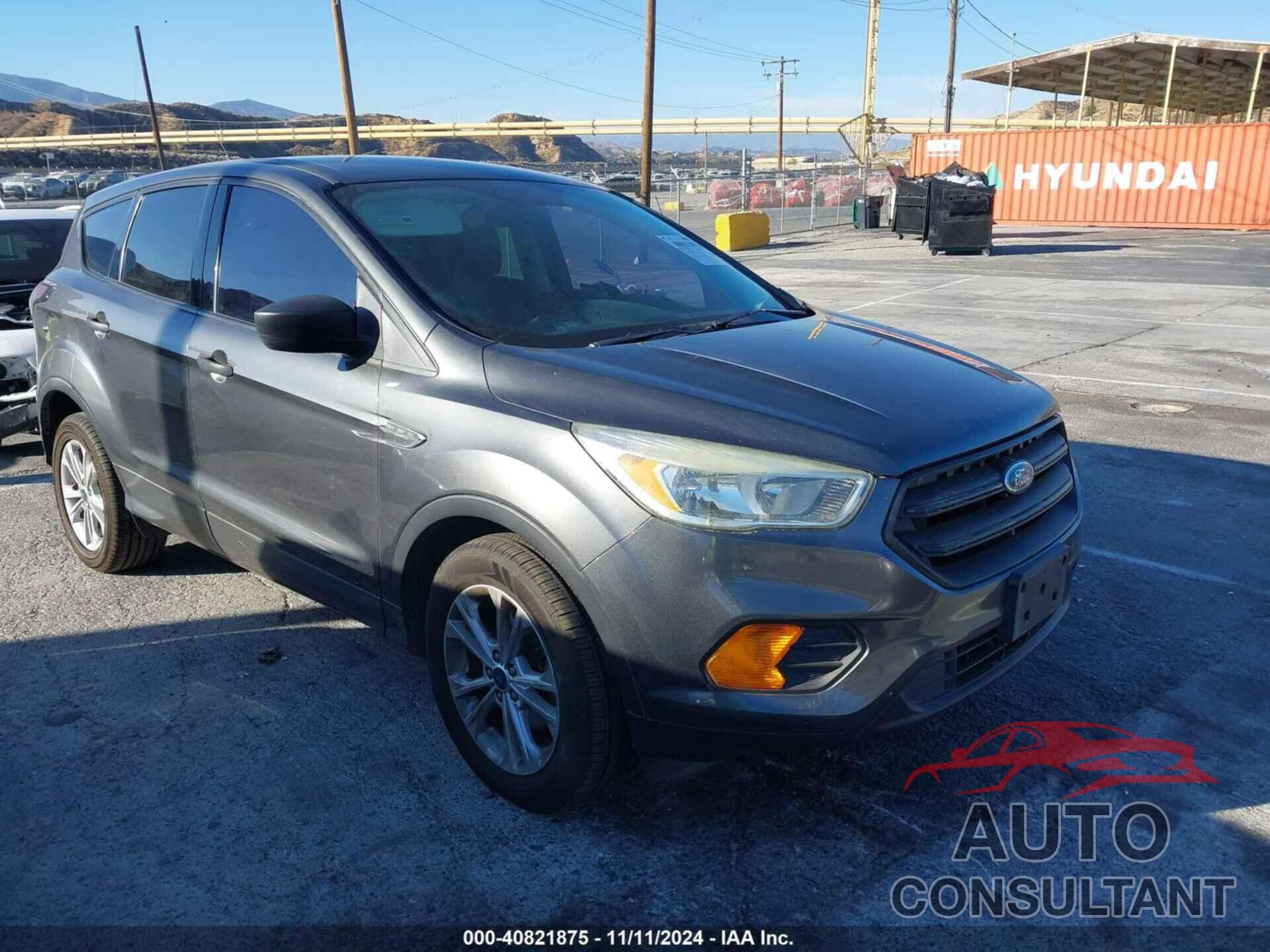 FORD ESCAPE 2017 - 1FMCU0F74HUB02990