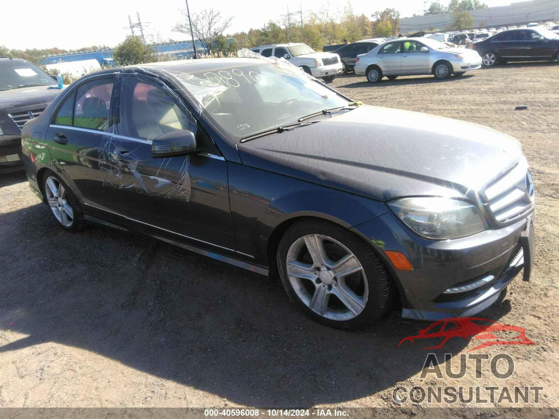 MERCEDES-BENZ C 300 2011 - WDDGF8BB9BR172963