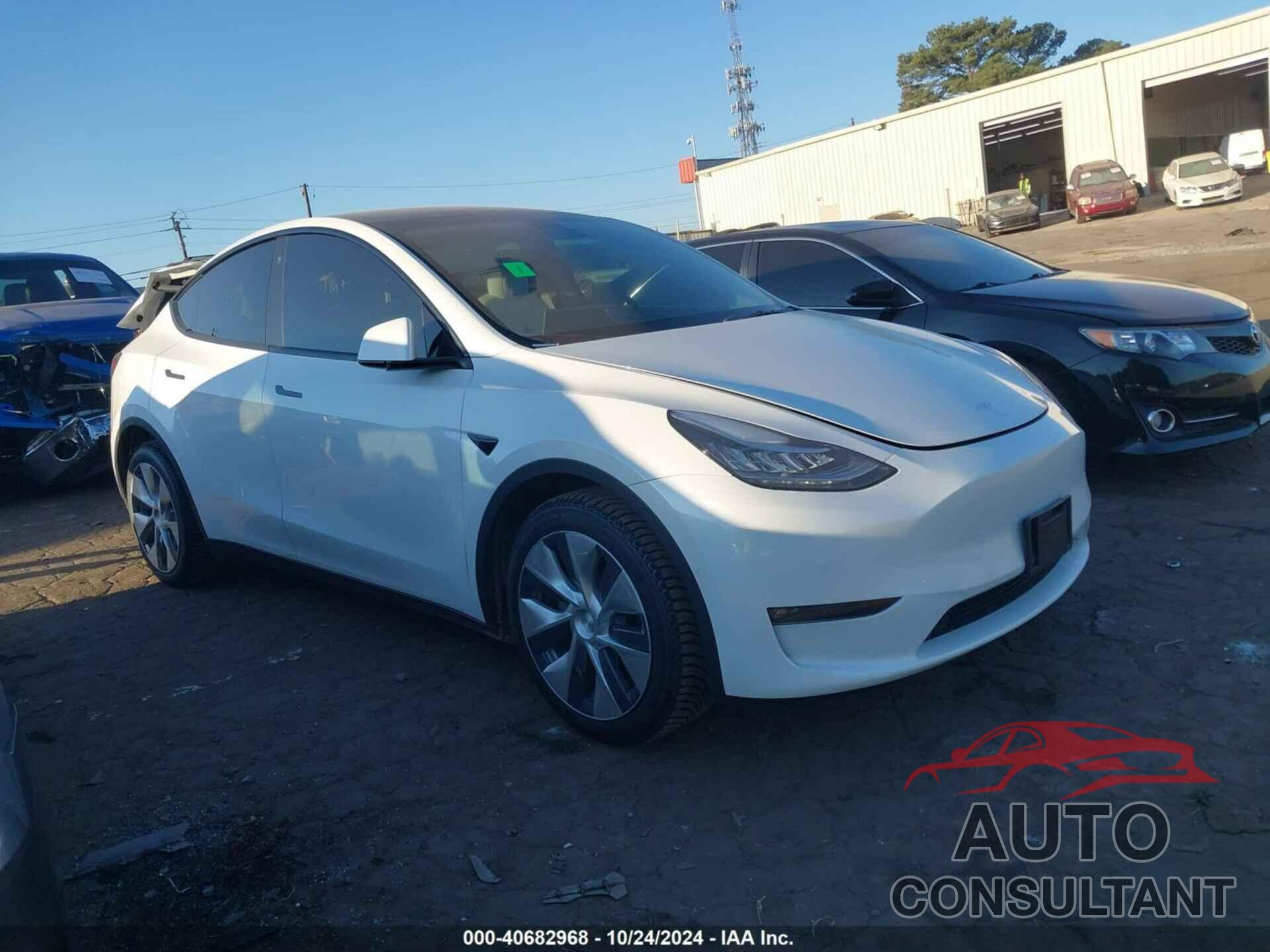 TESLA MODEL Y 2021 - 5YJYGDEE2MF197996