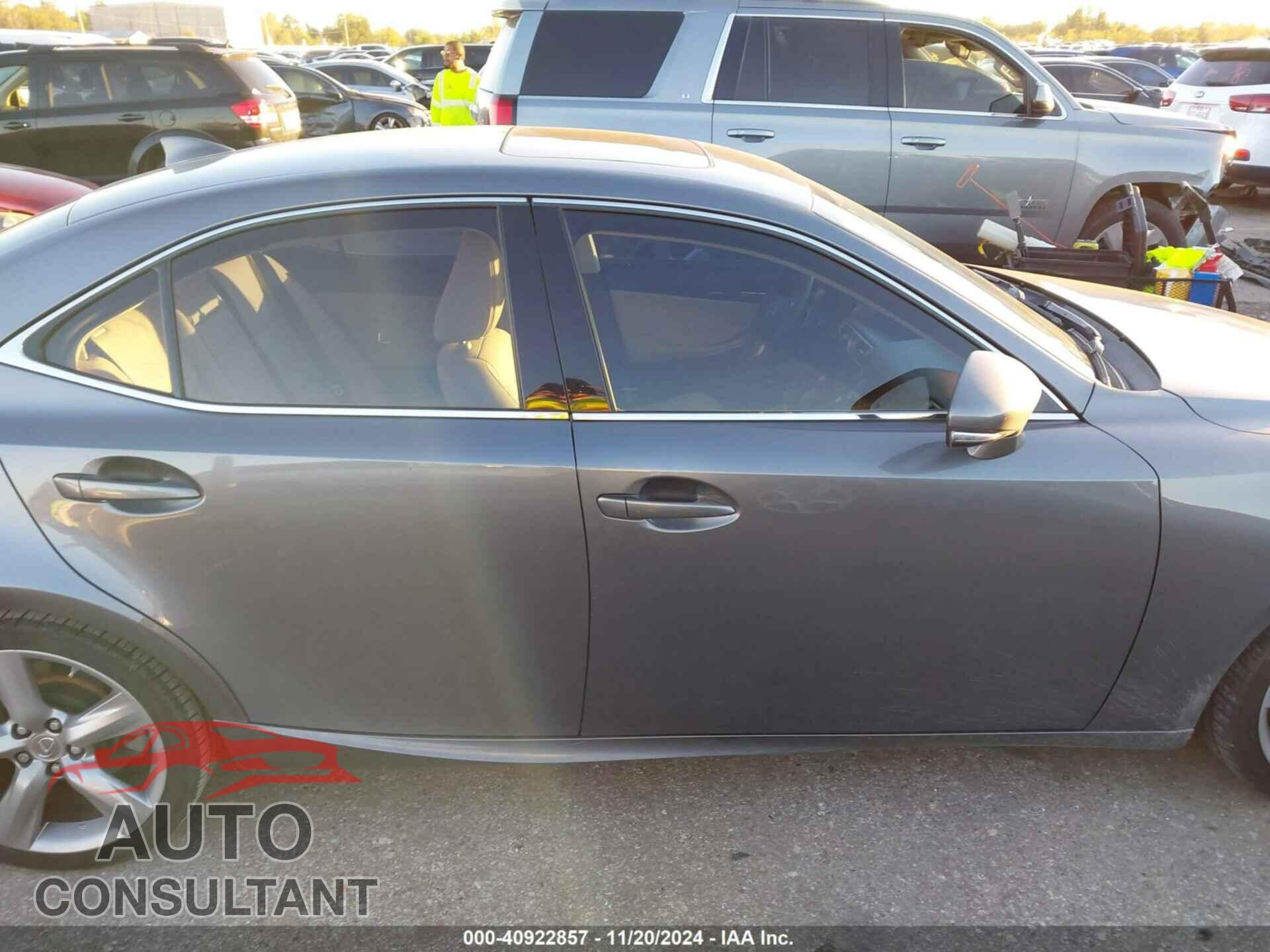 LEXUS IS 350 2014 - JTHBE1D29E5004357