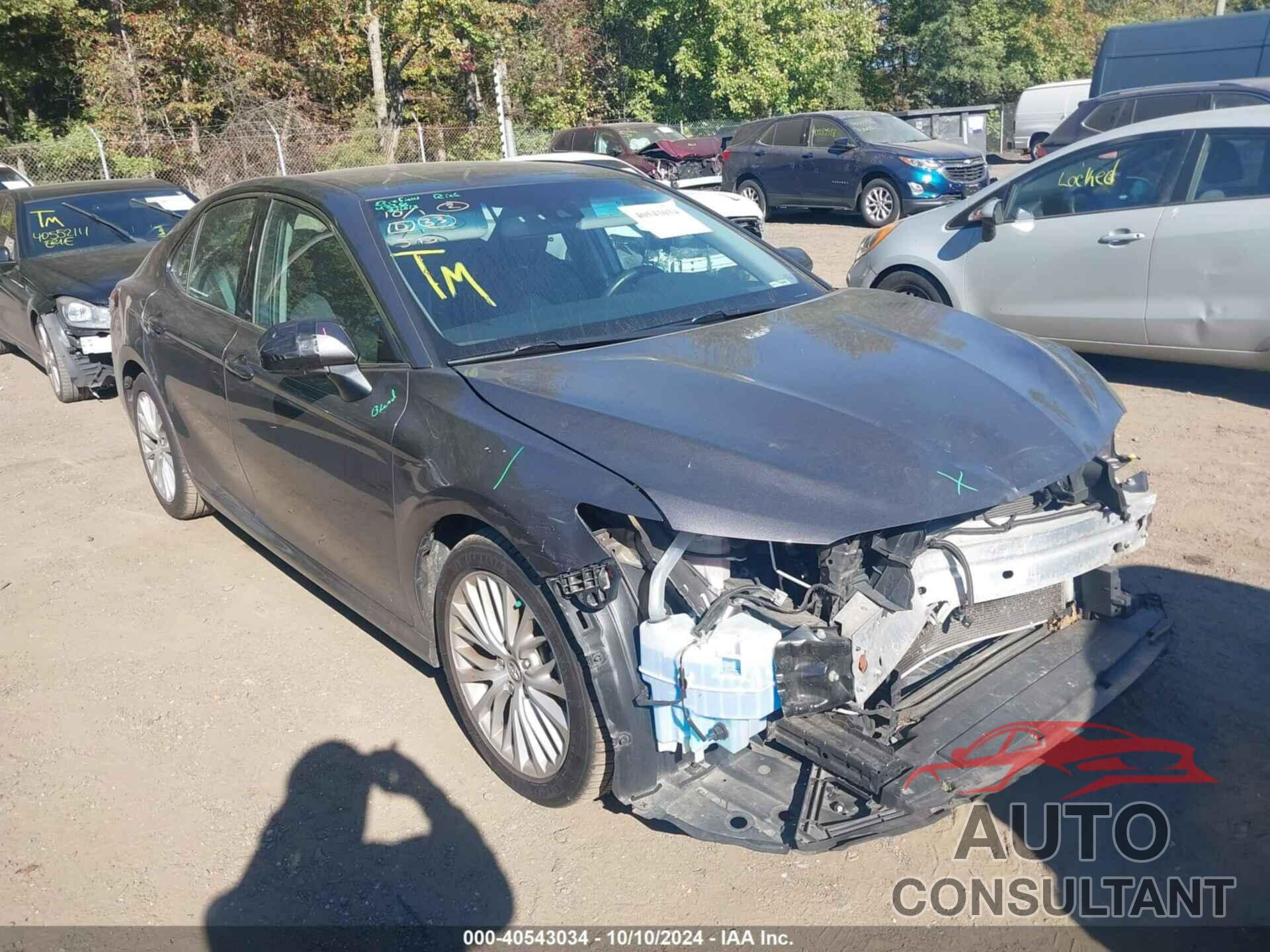 TOYOTA CAMRY 2018 - 4T1B11HK7JU013688