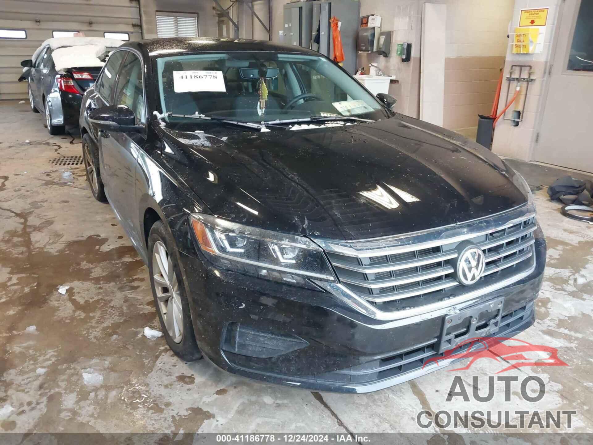VOLKSWAGEN PASSAT 2021 - 1VWAA7A34MC018246