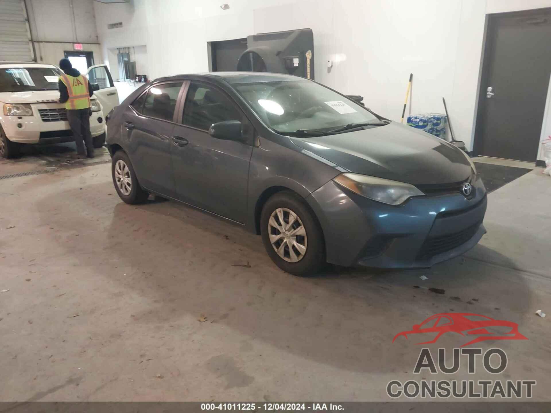 TOYOTA COROLLA 2015 - 2T1BURHE2FC240067