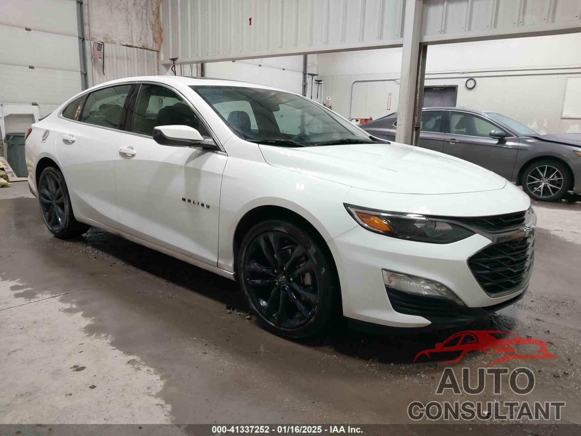 CHEVROLET MALIBU 2024 - 1G1ZD5ST5RF220351