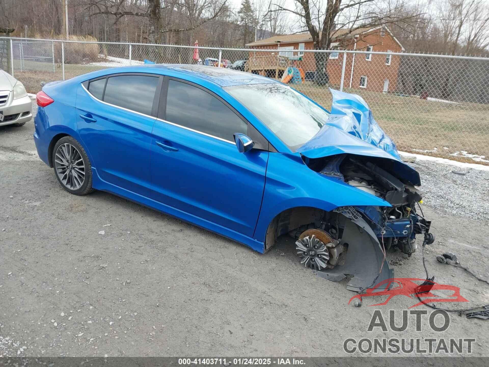 HYUNDAI ELANTRA 2018 - KMHD04LB3JU495175